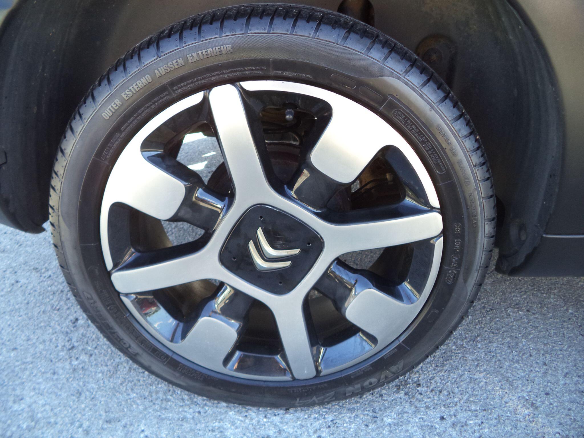 Citroen C4 Cactus view 23