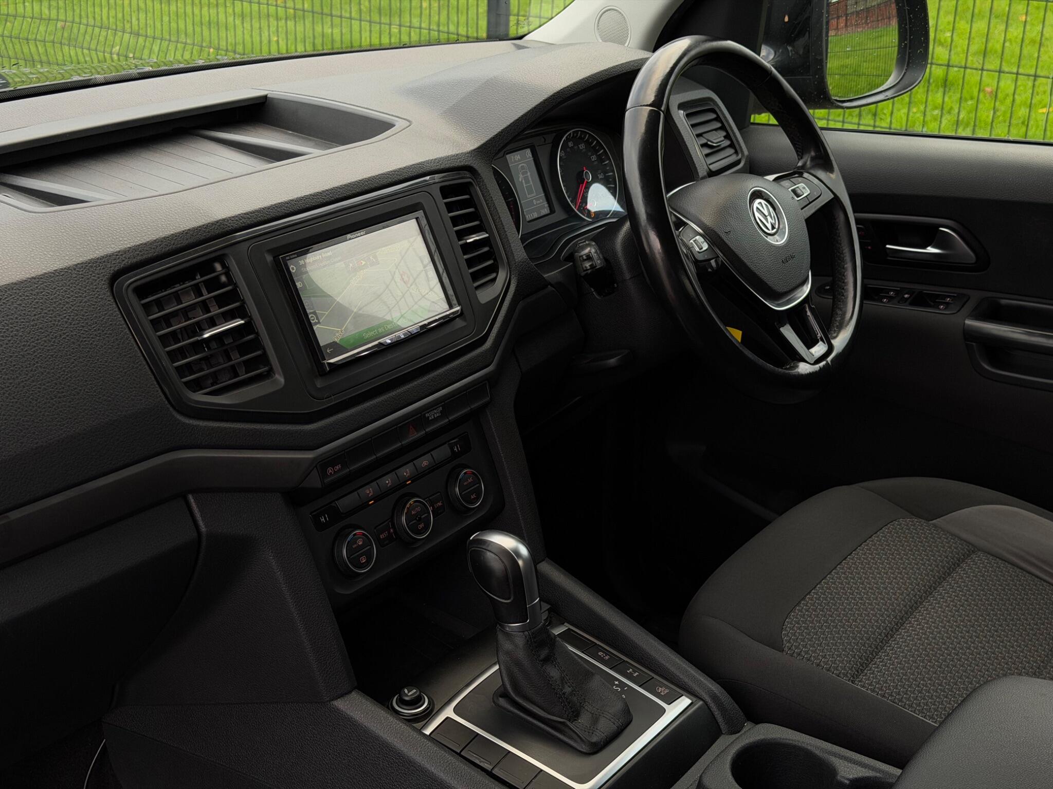Volkswagen Amarok view 18
