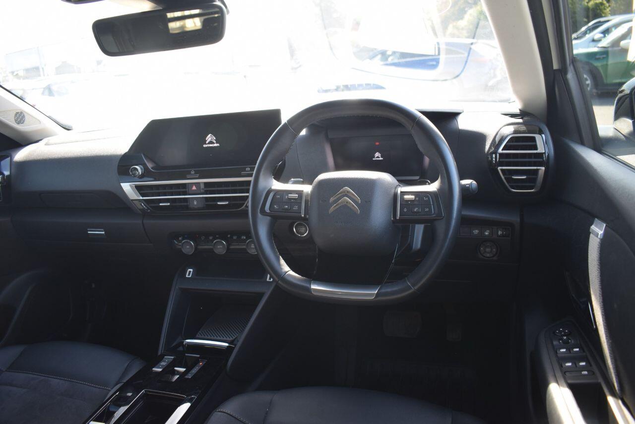 Citroen C4 view 3