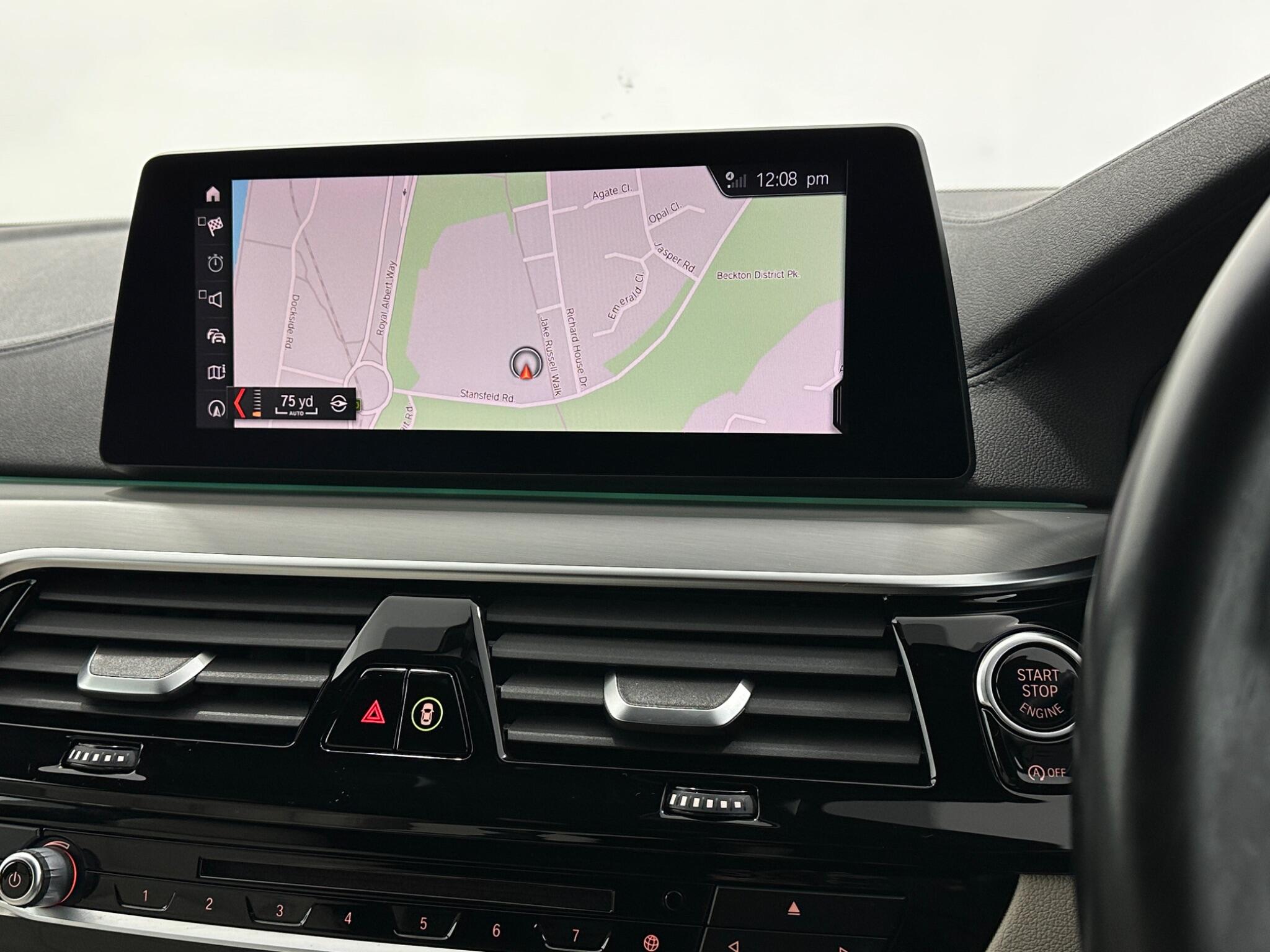 BMW 5 Series view 24