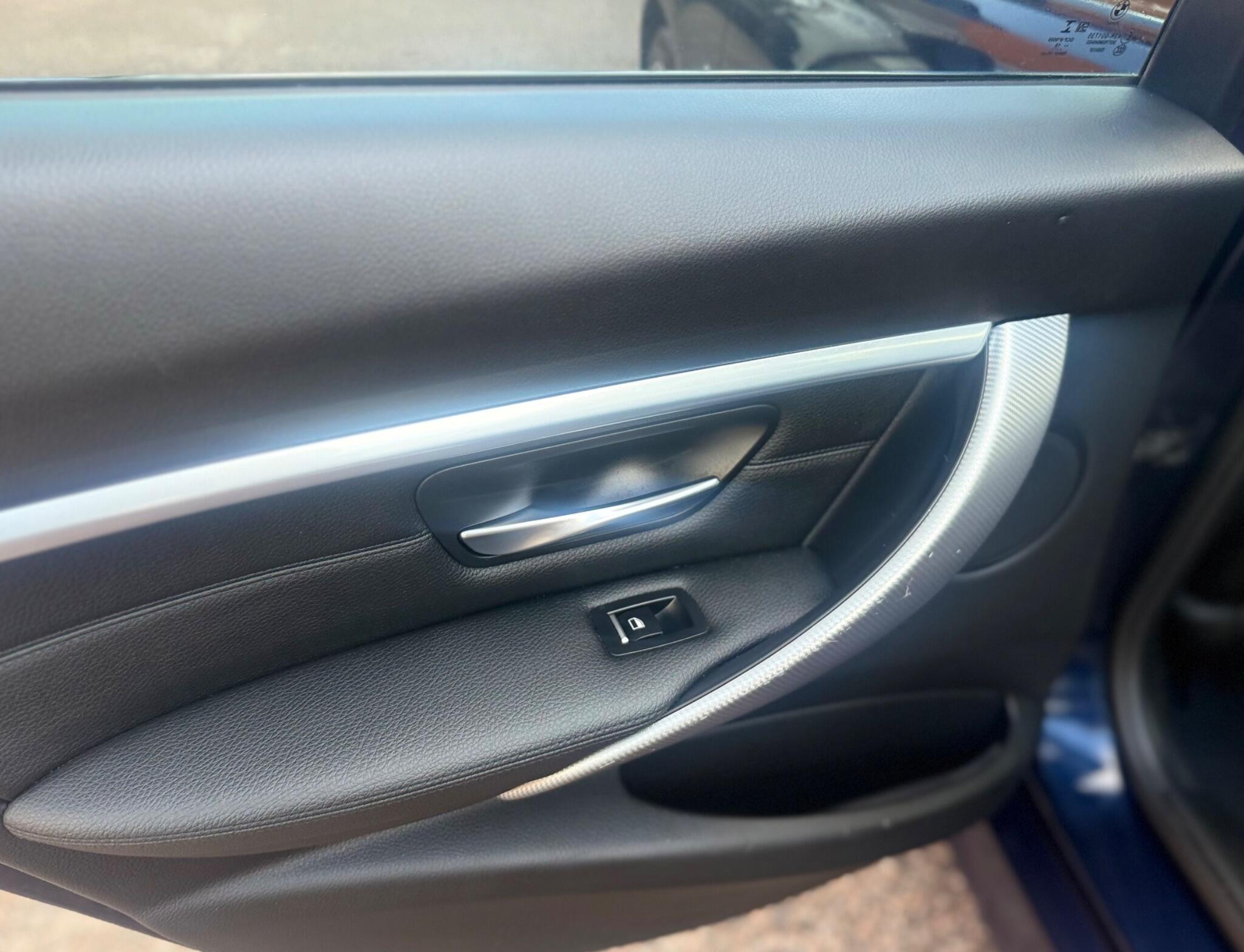 BMW 3 Series view 15
