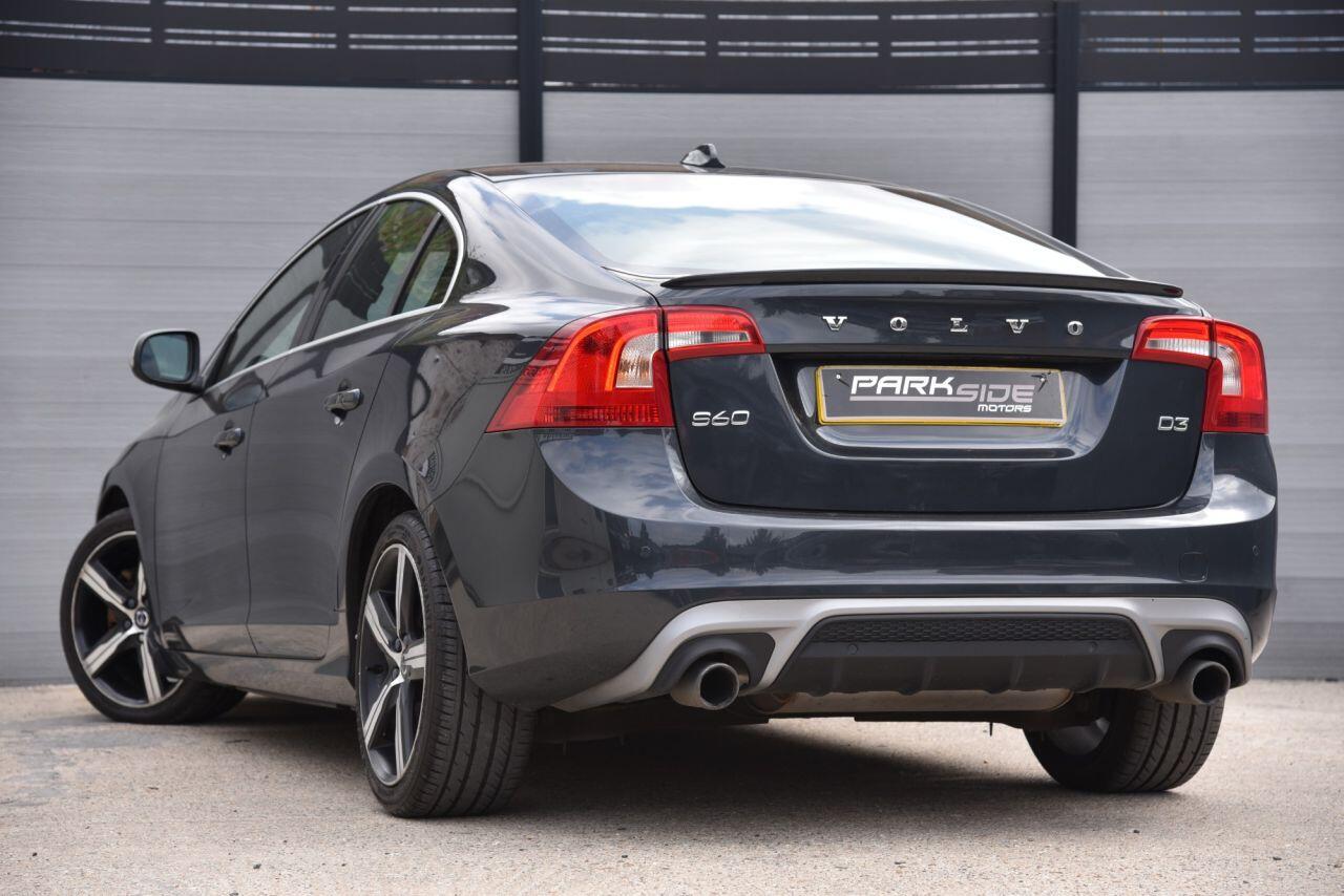 Volvo S60 view 3