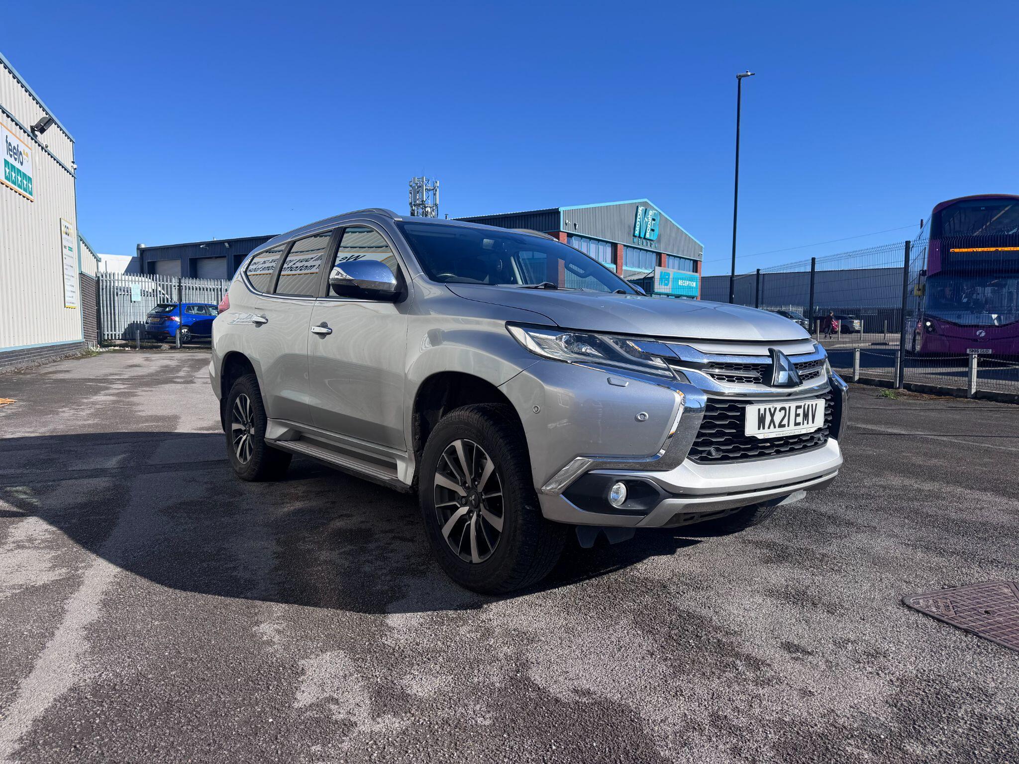 Mitsubishi Shogun Sport main image