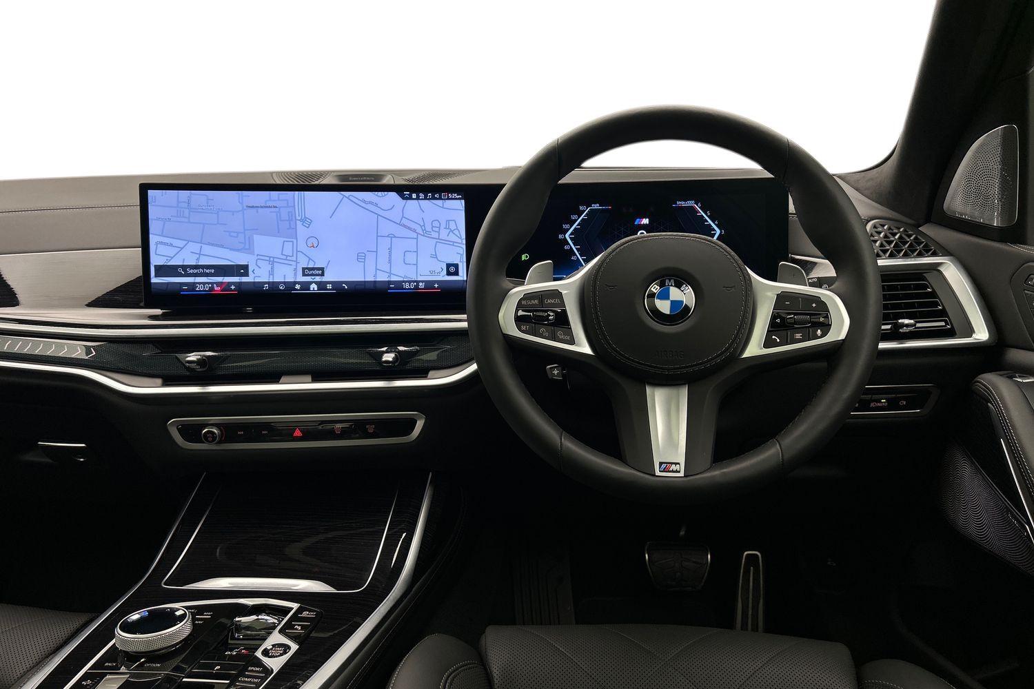 BMW X7 view 6