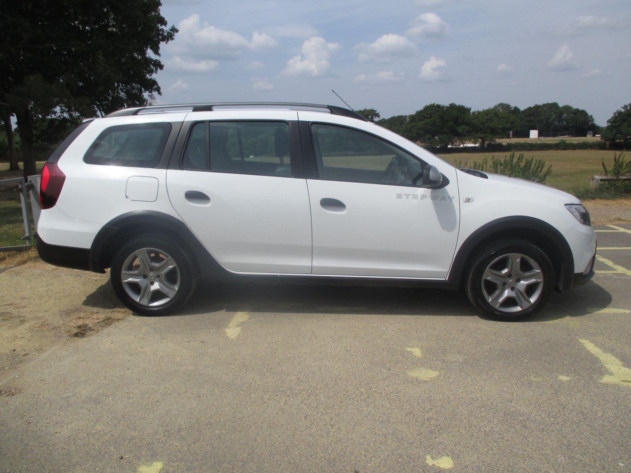 Dacia Logan MCV Stepway view 7