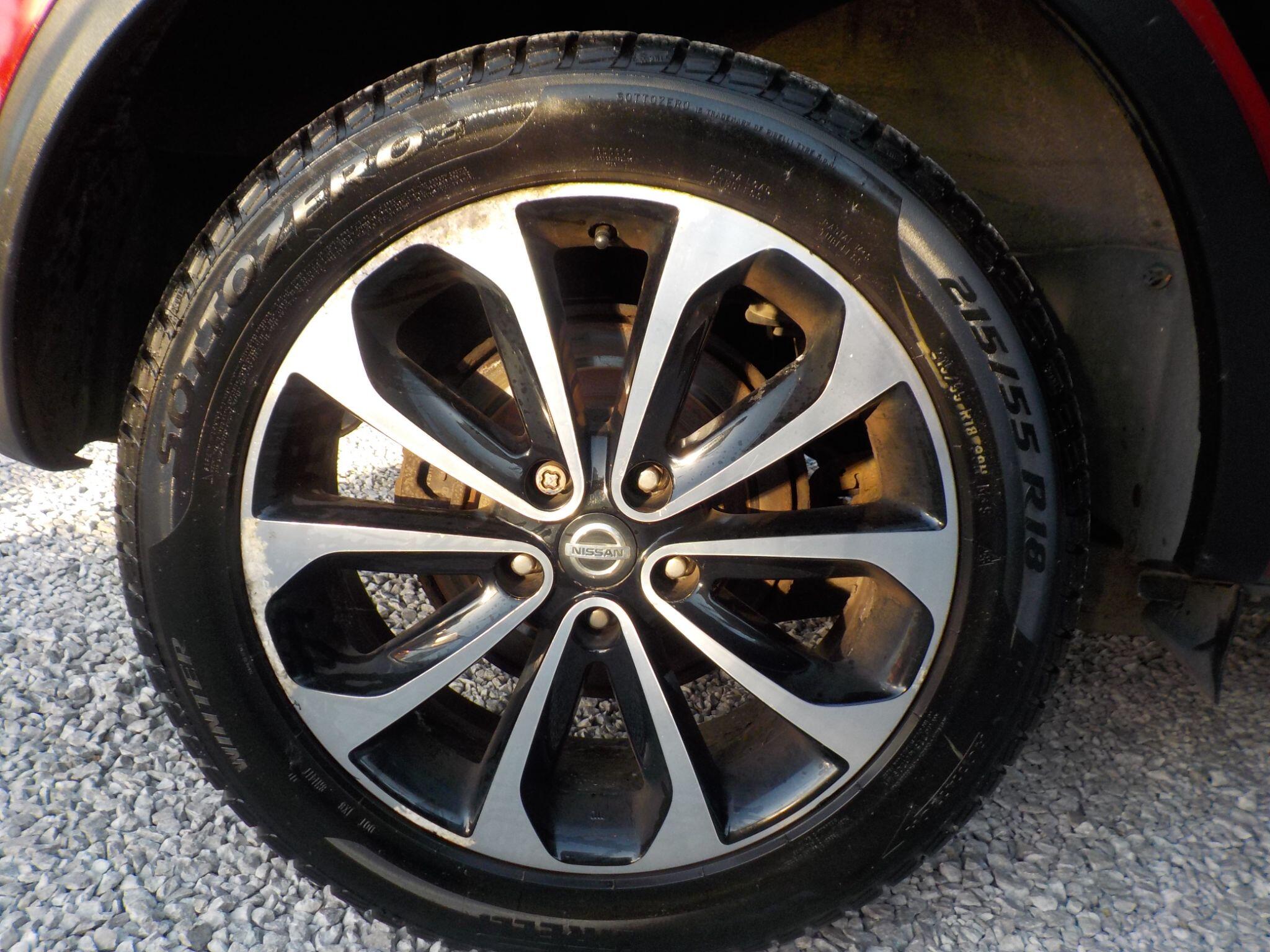 Nissan Qashqai 1.6 n-tec 2WD Euro 5 5dr