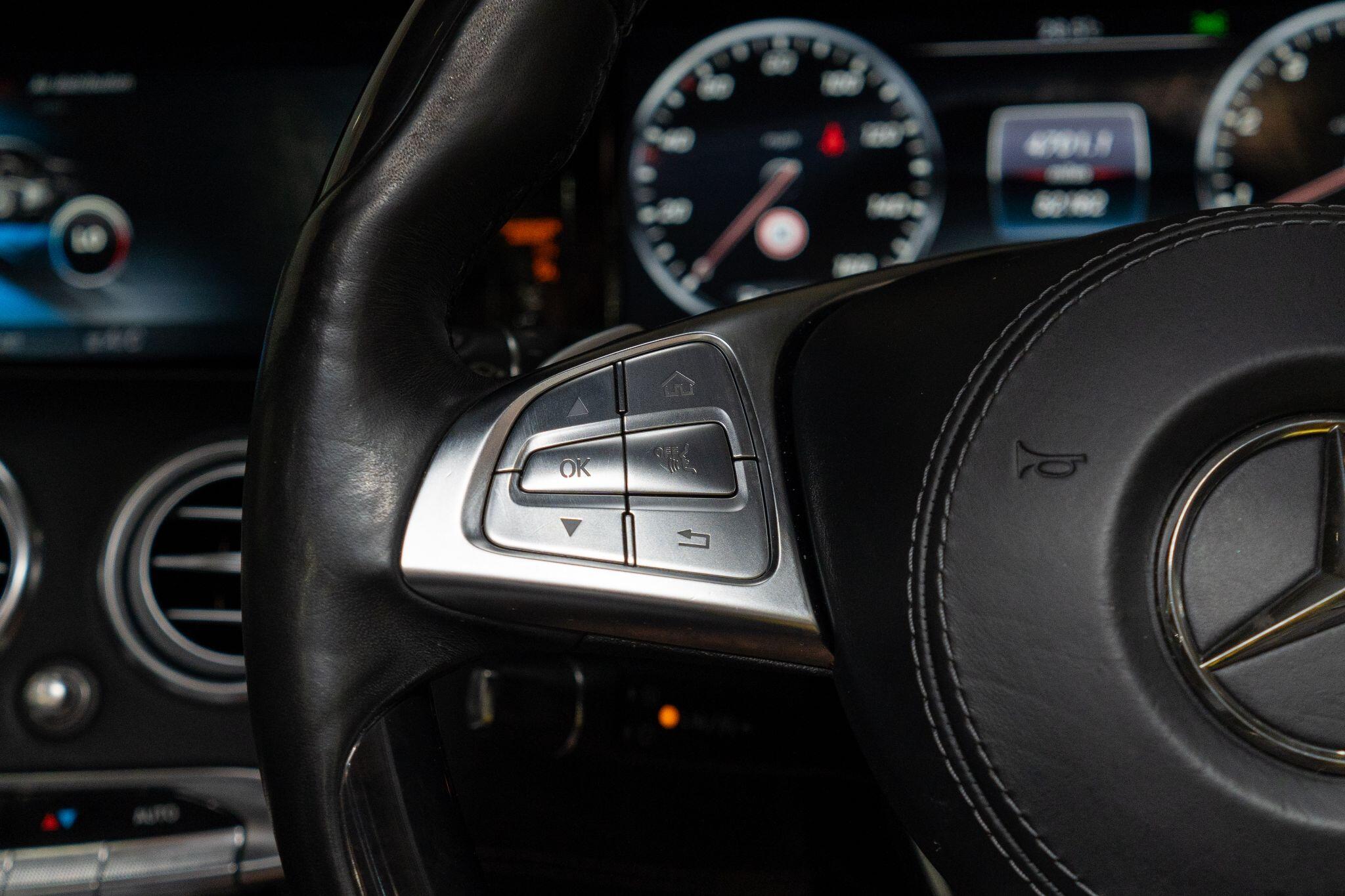 Mercedes-Benz S-Class view 33