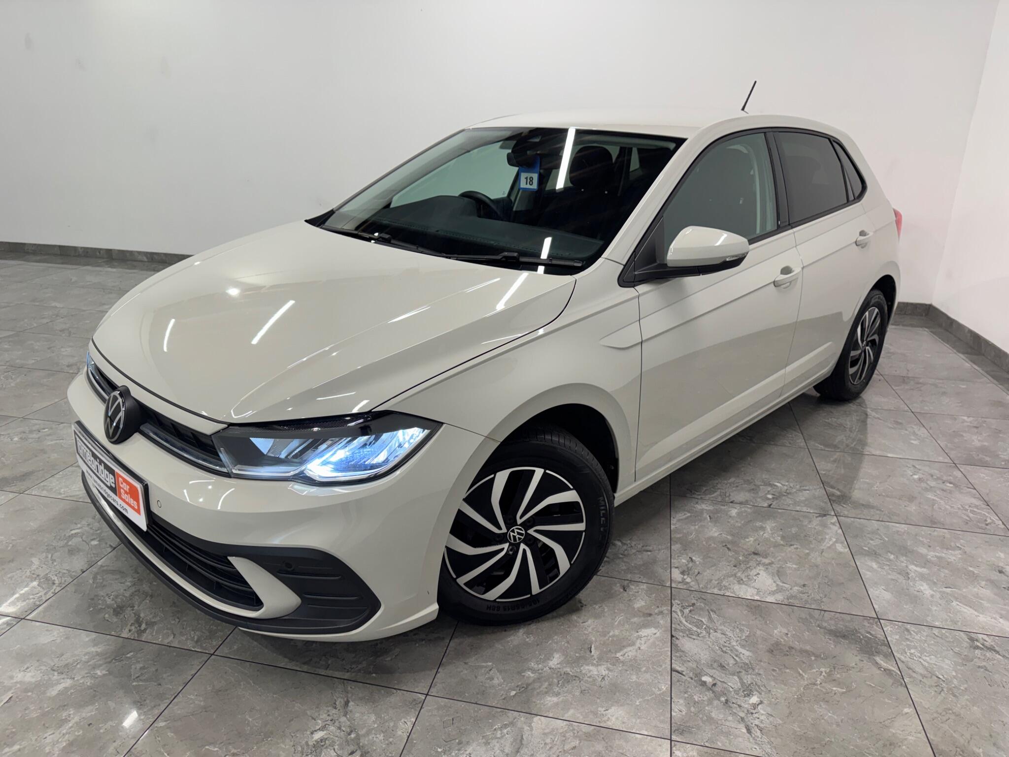 Volkswagen Polo view 3