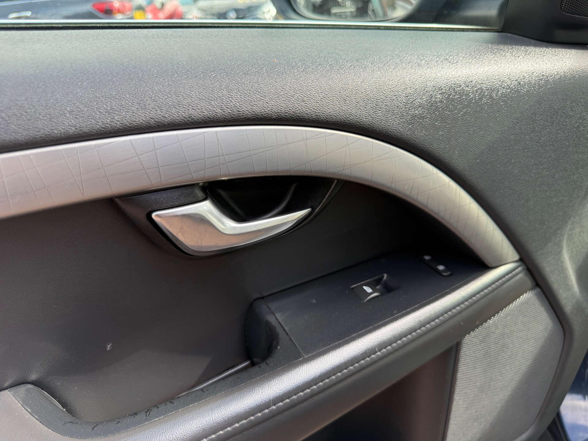 Volvo XC70 view 81
