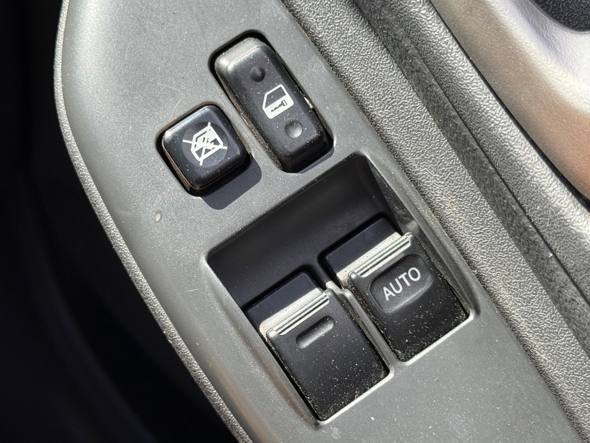 Toyota Yaris - Image 51
