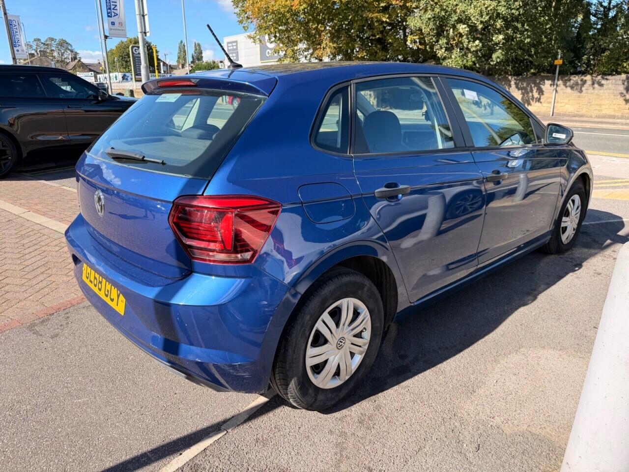 Volkswagen Polo view 9