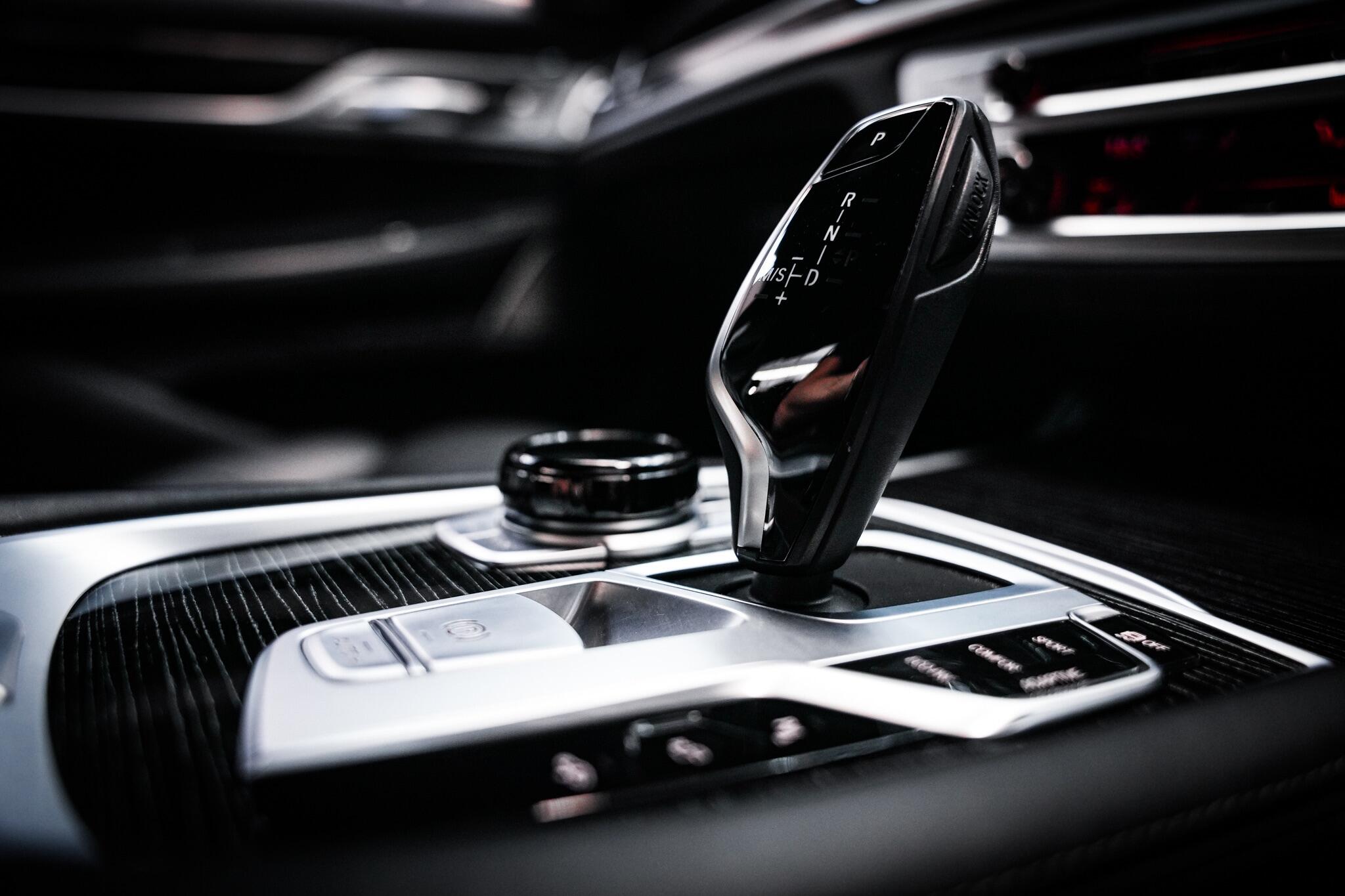 BMW 7 Series view 41