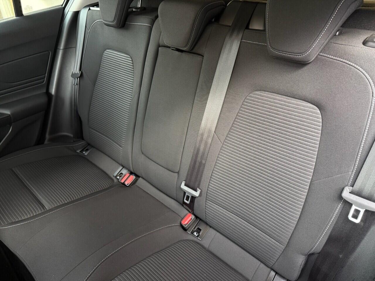Ford Focus view 25