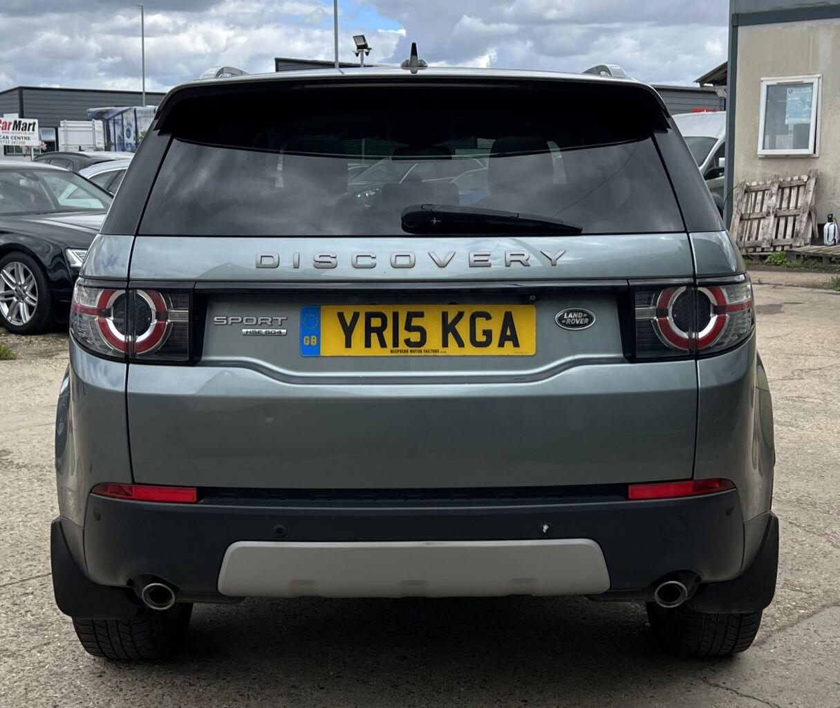 Land Rover Discovery Sport view 7