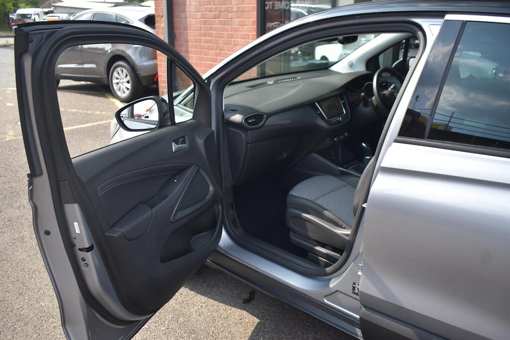 Vauxhall Crossland view 36