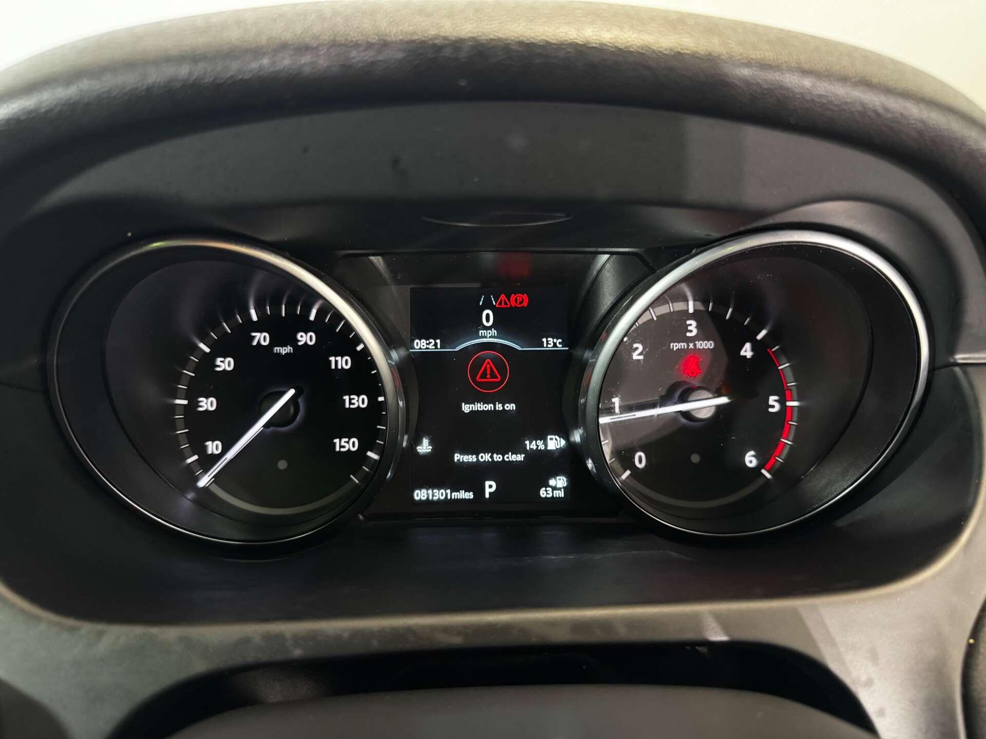 Land Rover Discovery Sport view 37