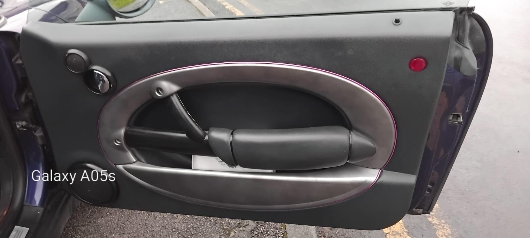 2005 MINI Hatch image 27