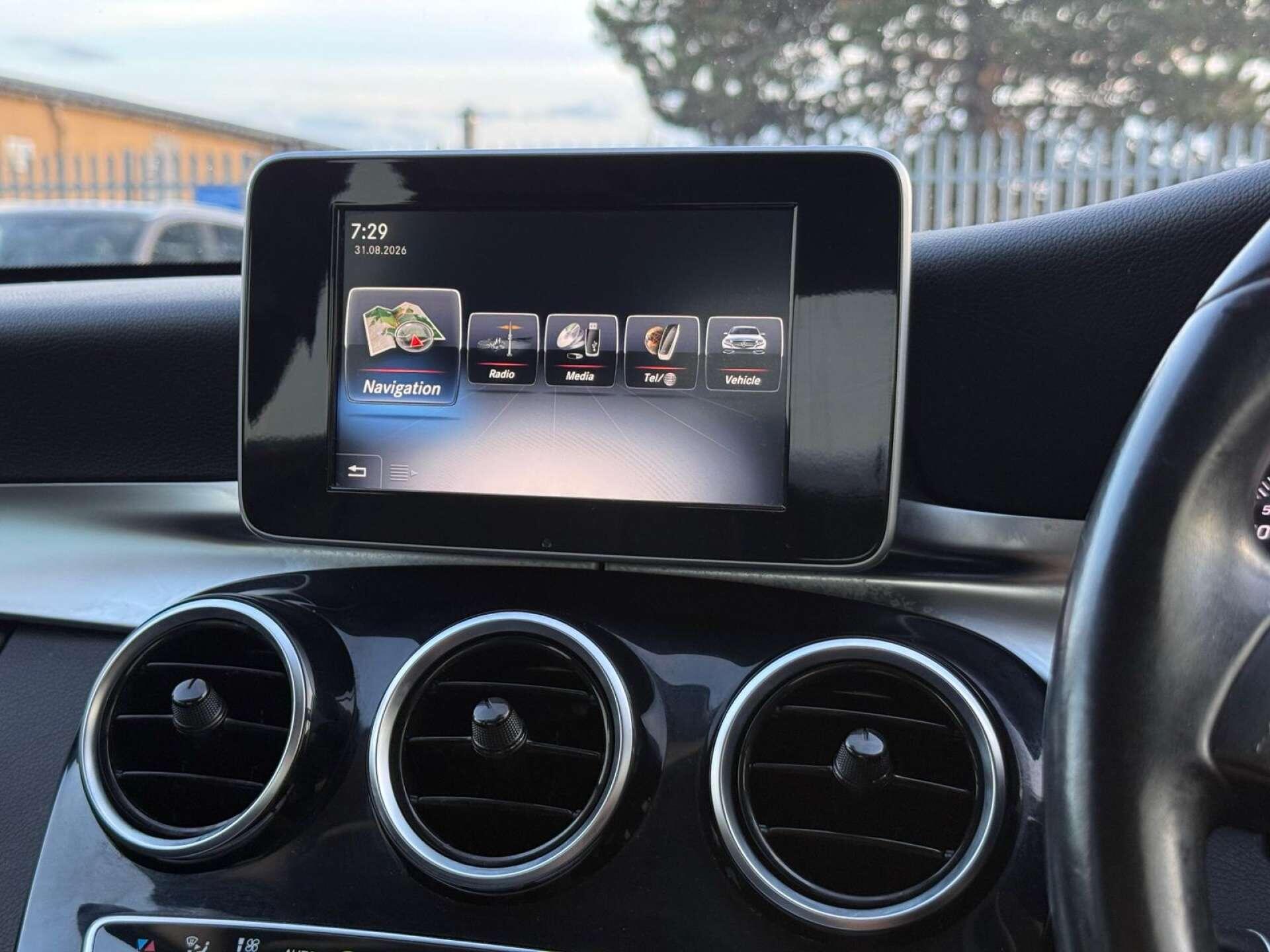 Mercedes-Benz C Class view 67