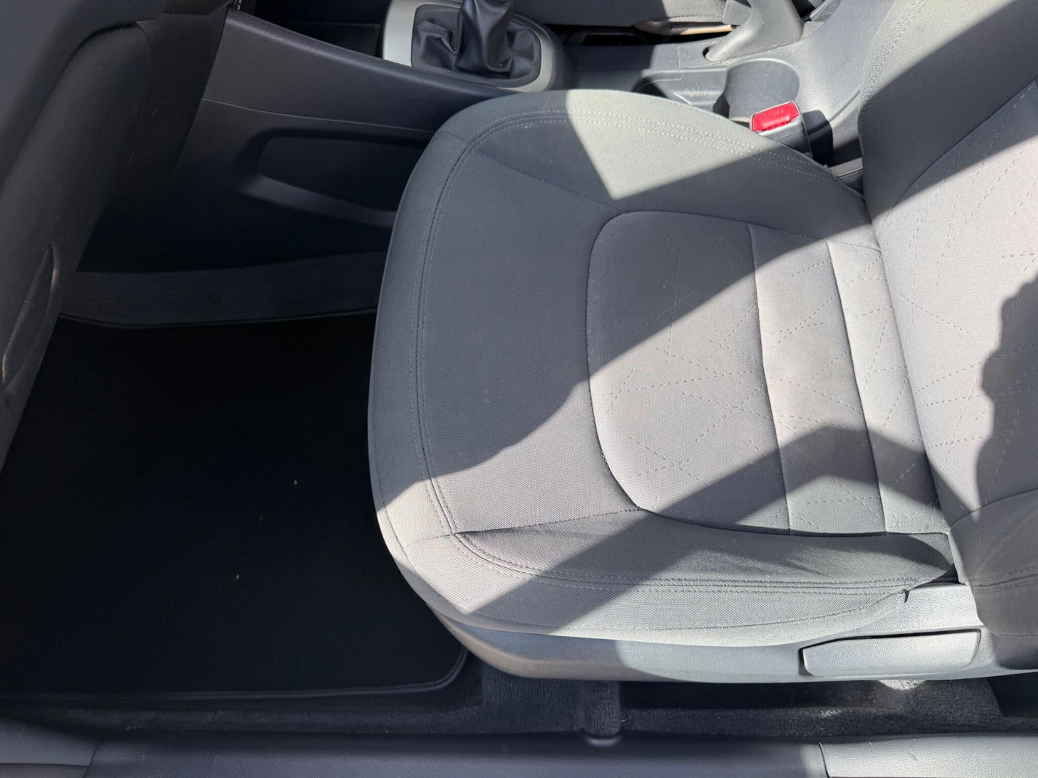 Kia Rio view 18