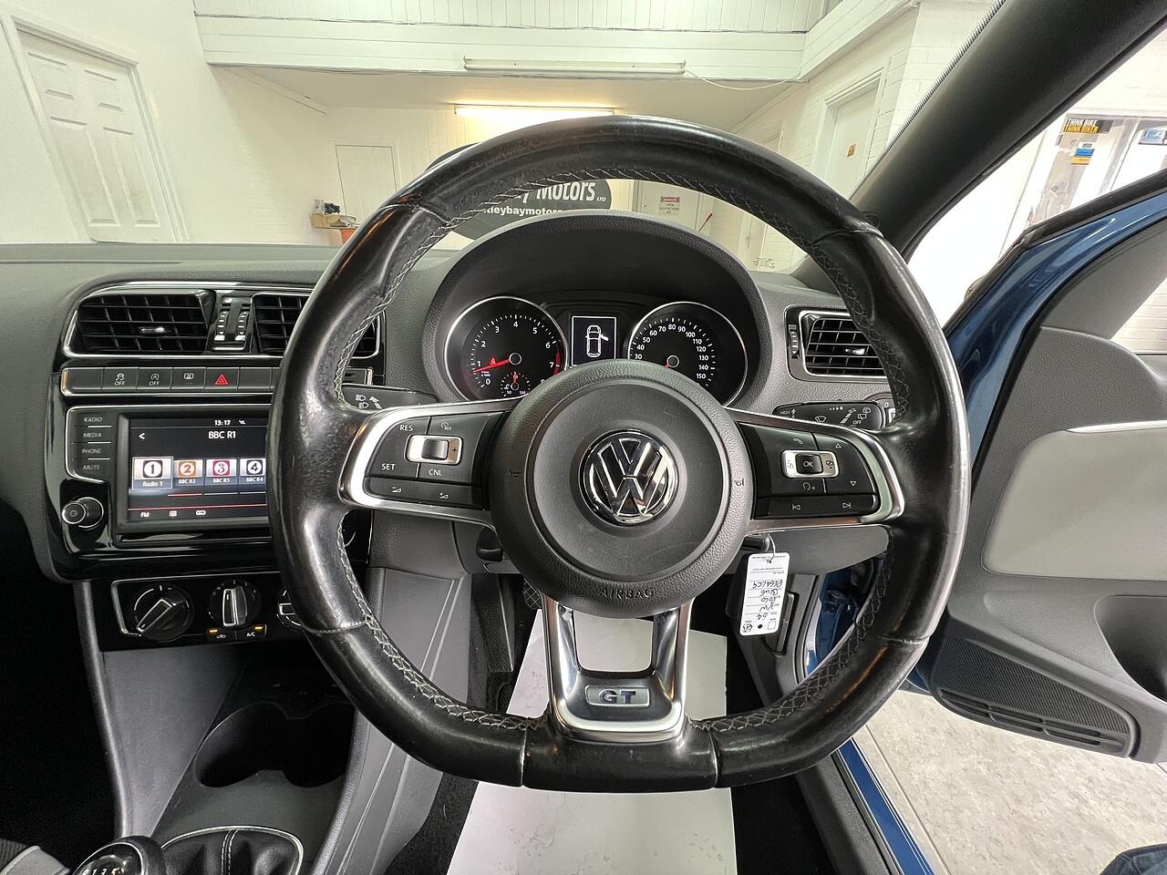 Volkswagen Polo view 9