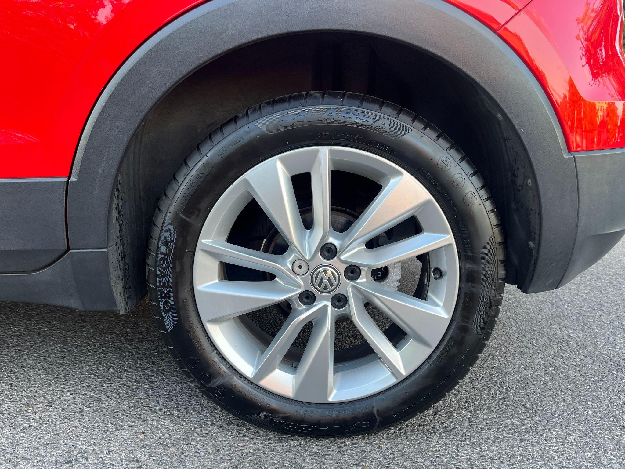 Volkswagen T-Cross view 30