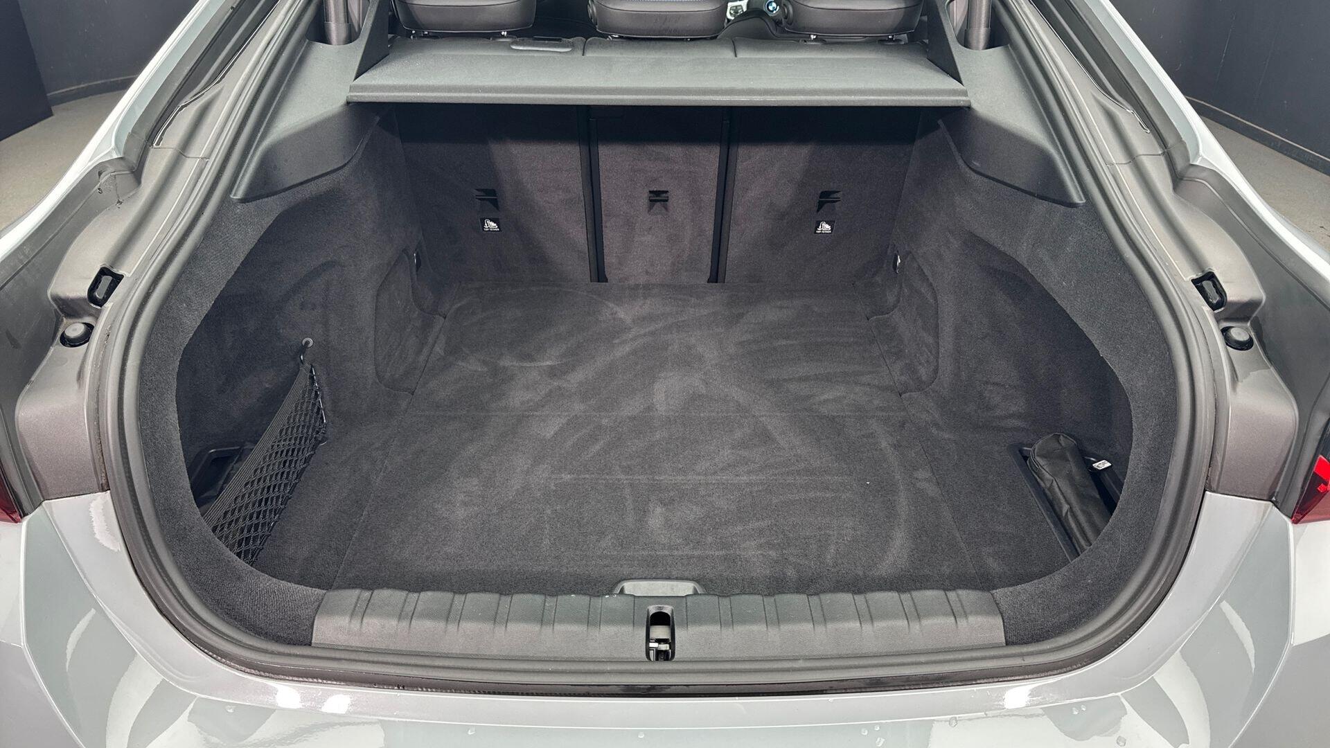 BMW i4 view 13