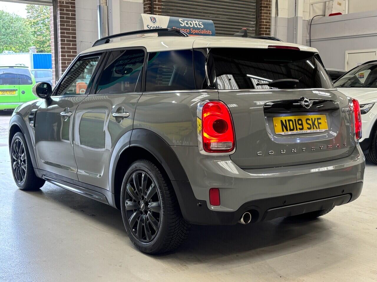 Mini Countryman view 8