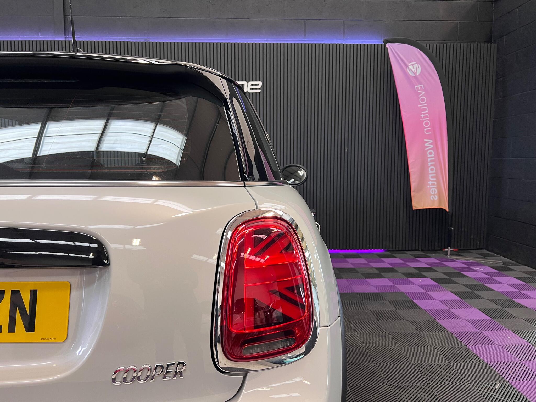 Mini Hatch view 40
