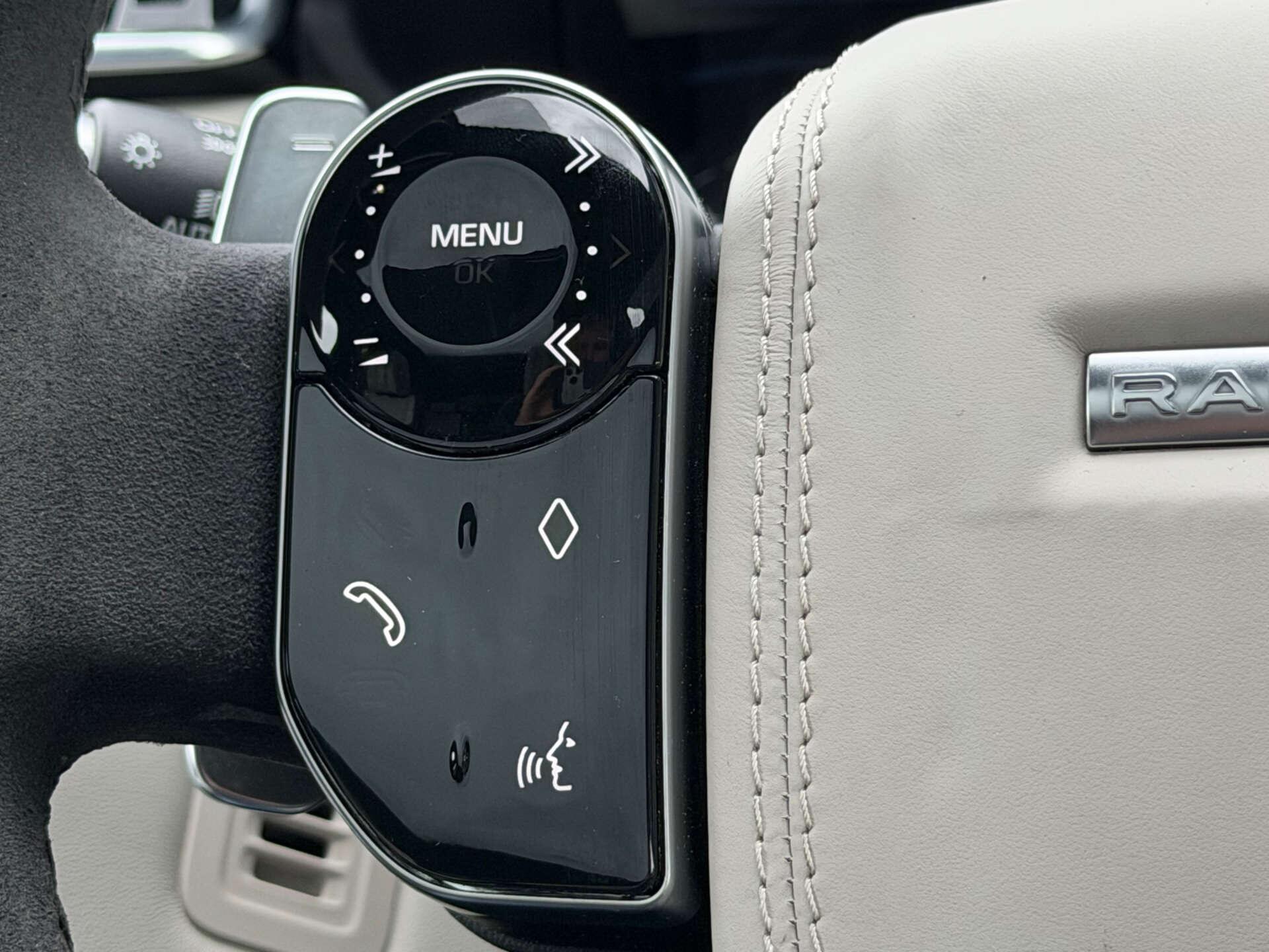 Land Rover Range Rover Velar view 38