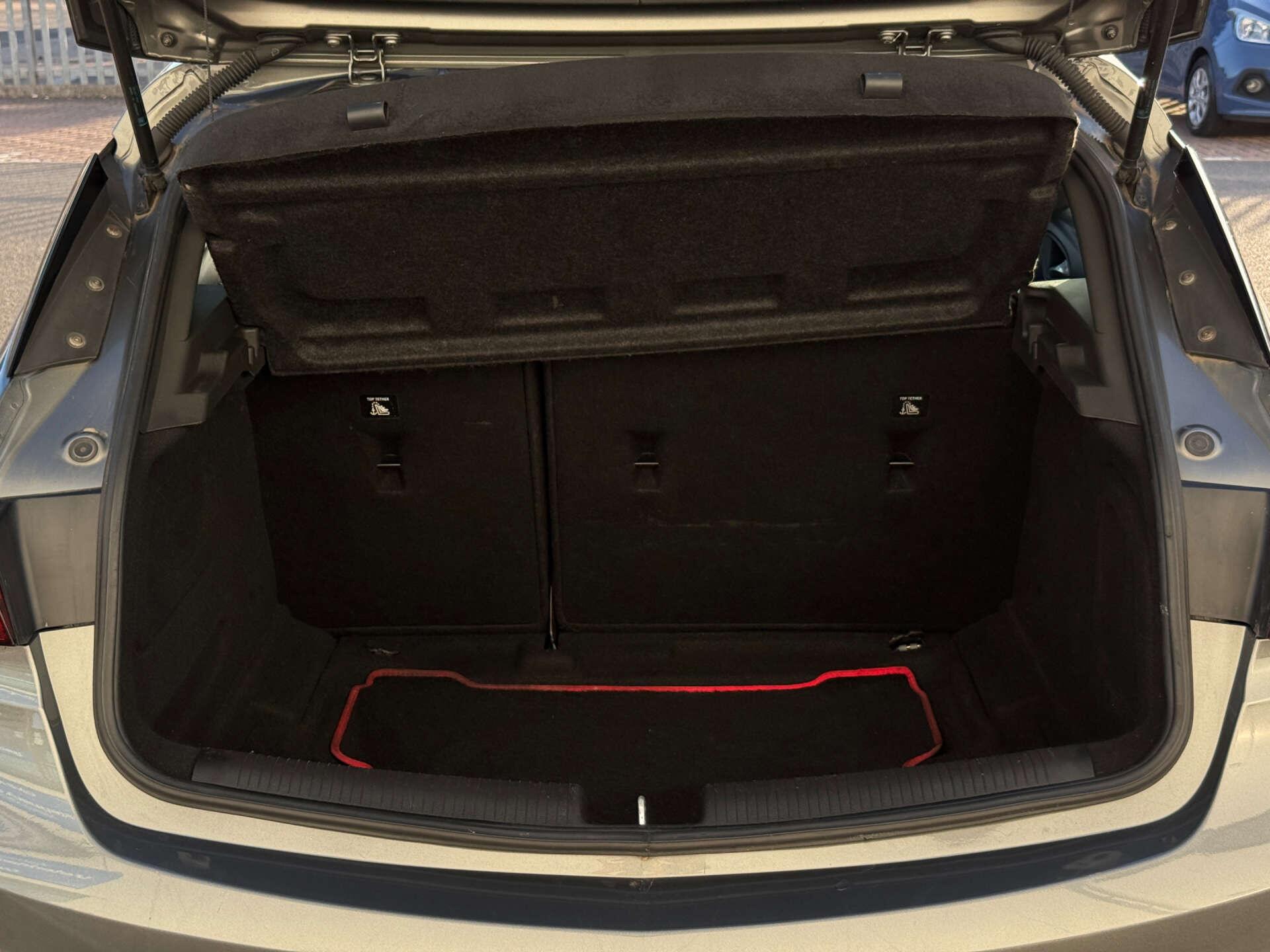 Vauxhall Astra view 29