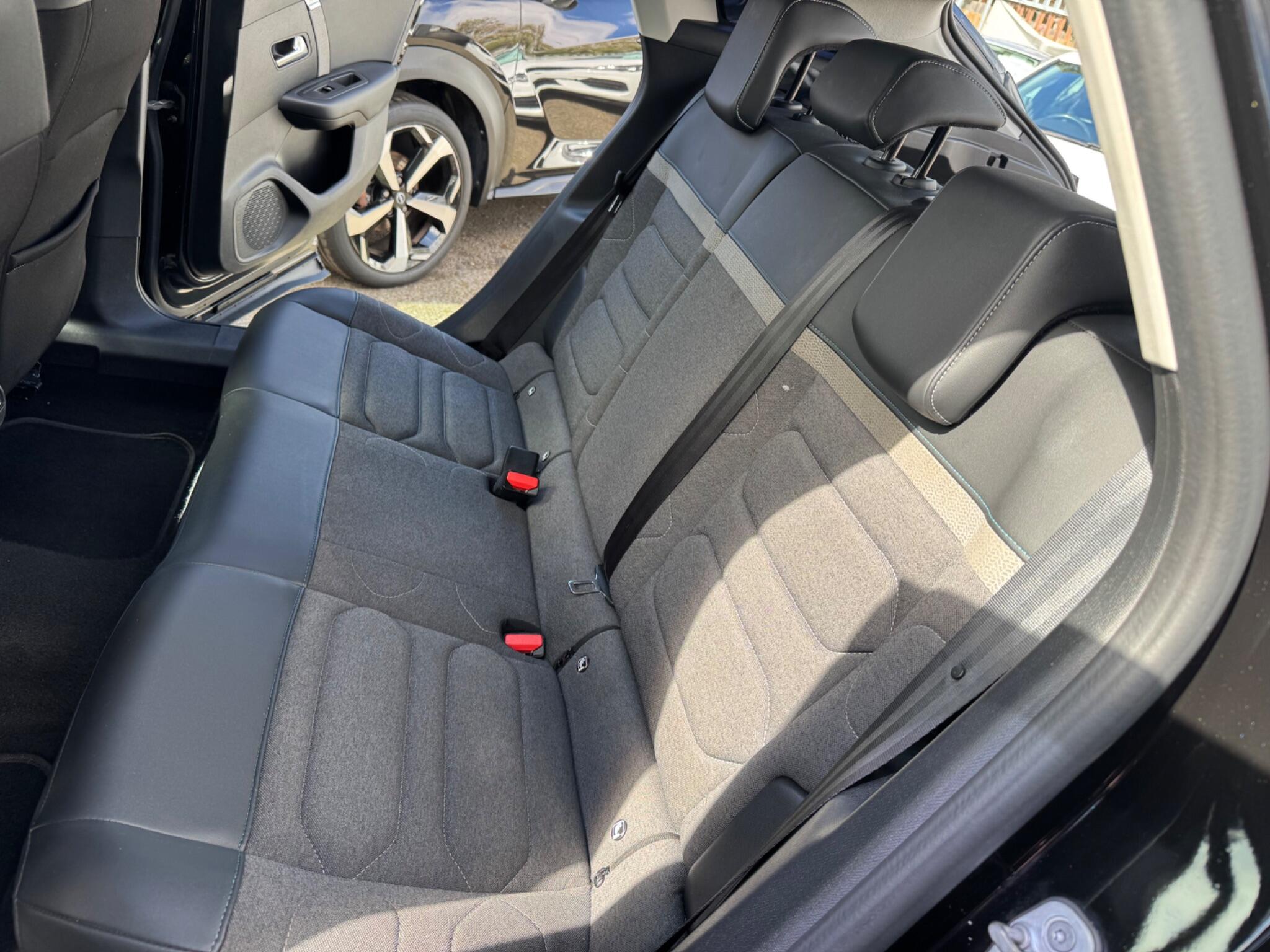 Citroen C4 view 34