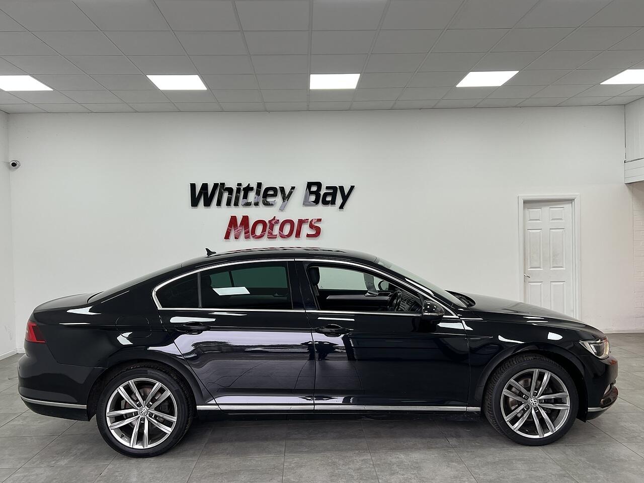 Volkswagen Passat view 2