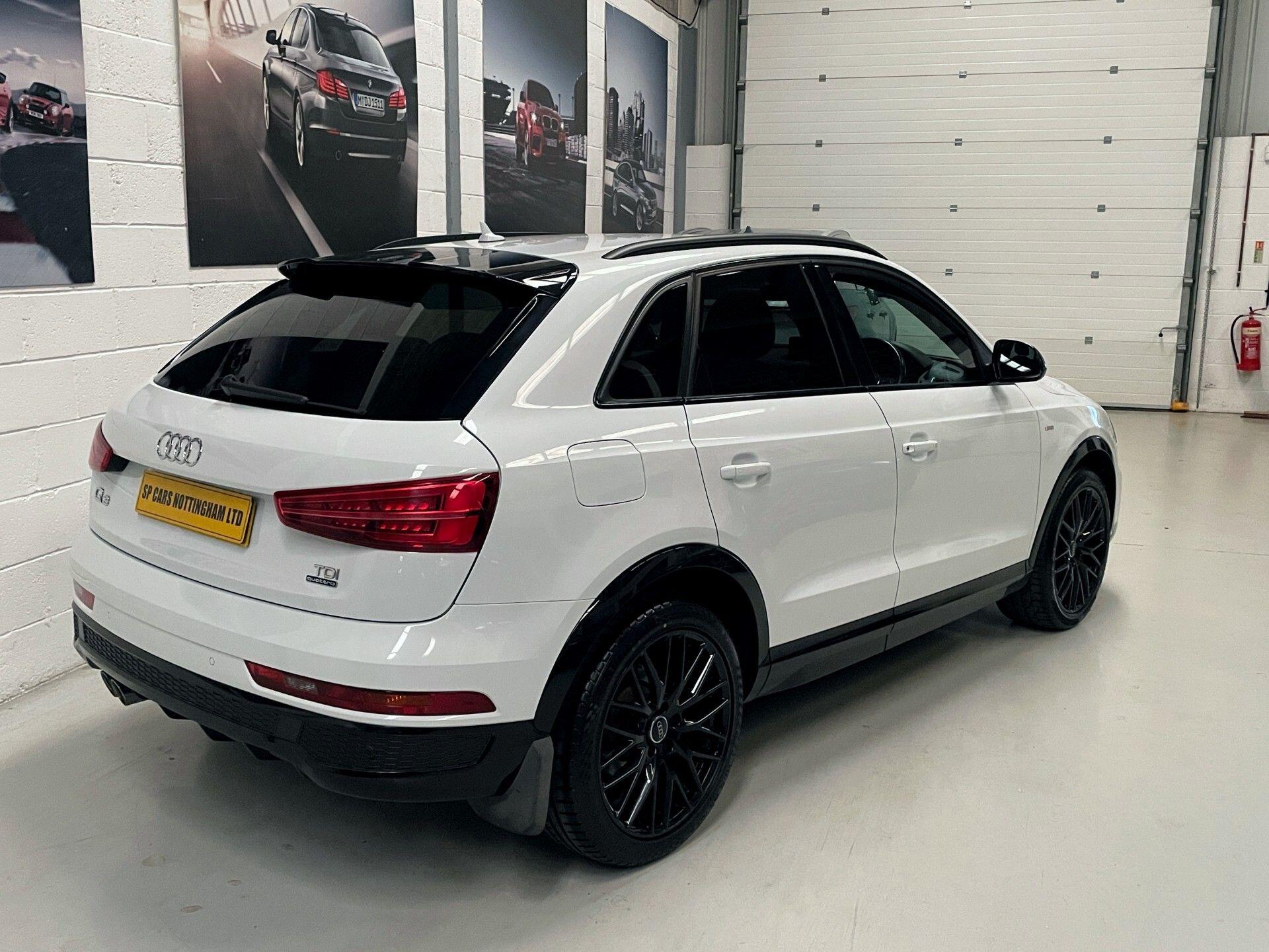 Audi Q3 view 3