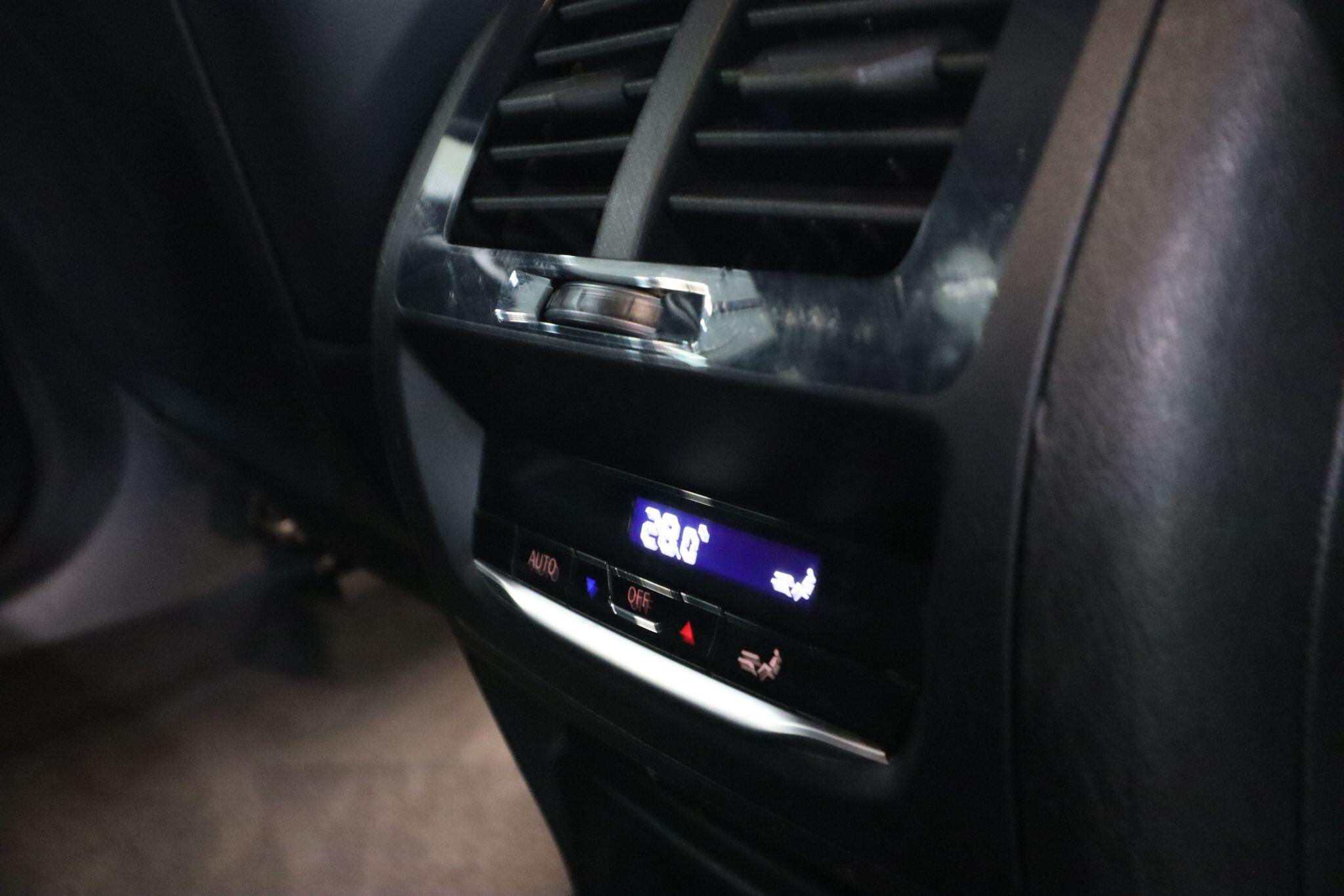 BMW X4 view 16