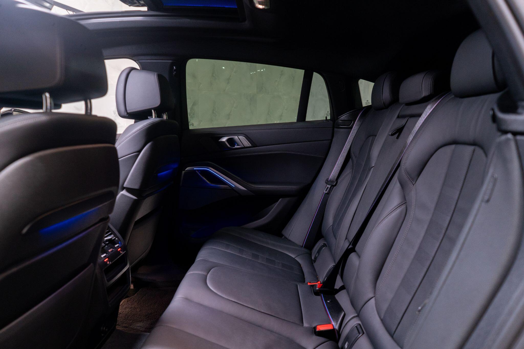BMW X6 view 15