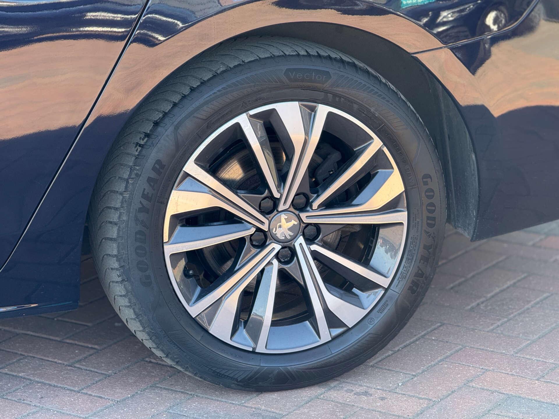 Peugeot 508 view 8