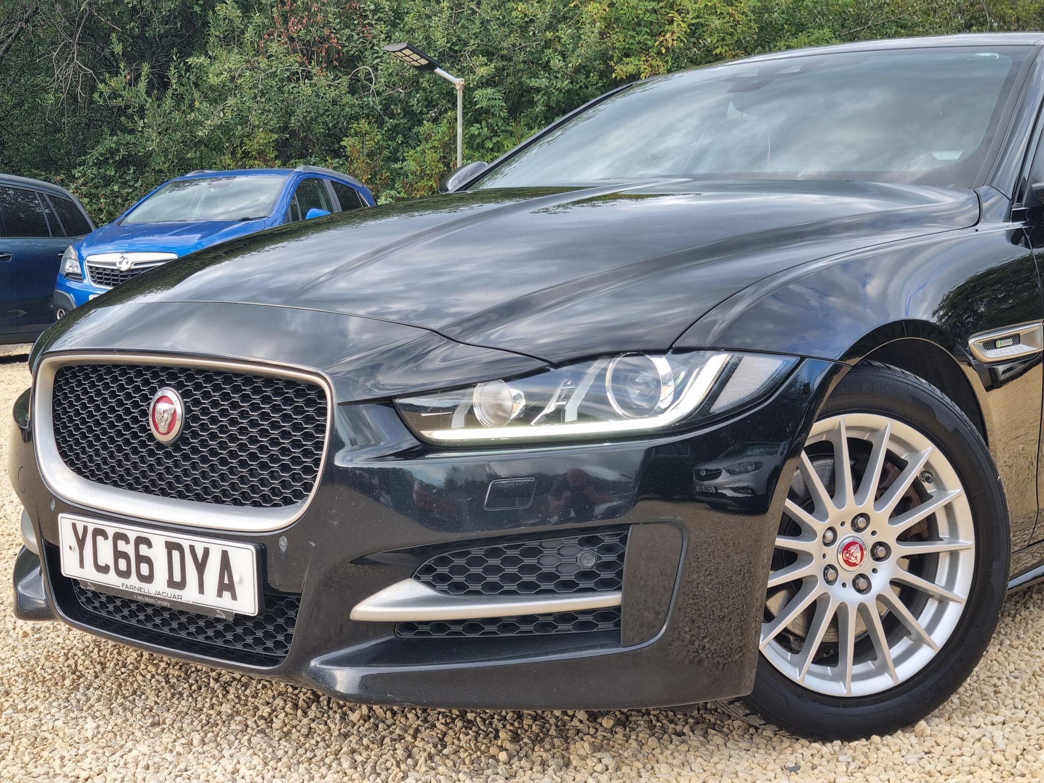 Jaguar Xe view 23