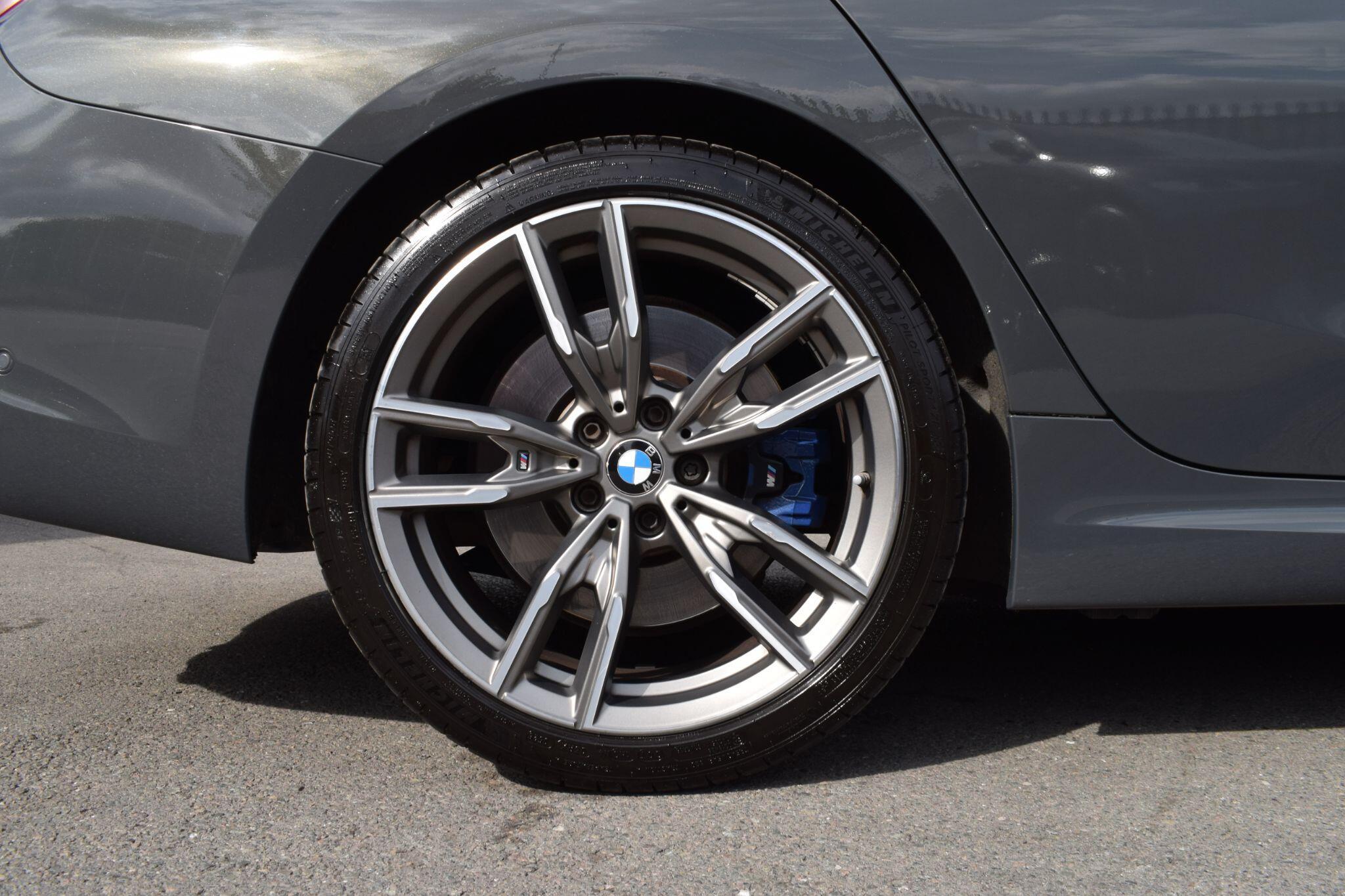 BMW 3 Series view 36