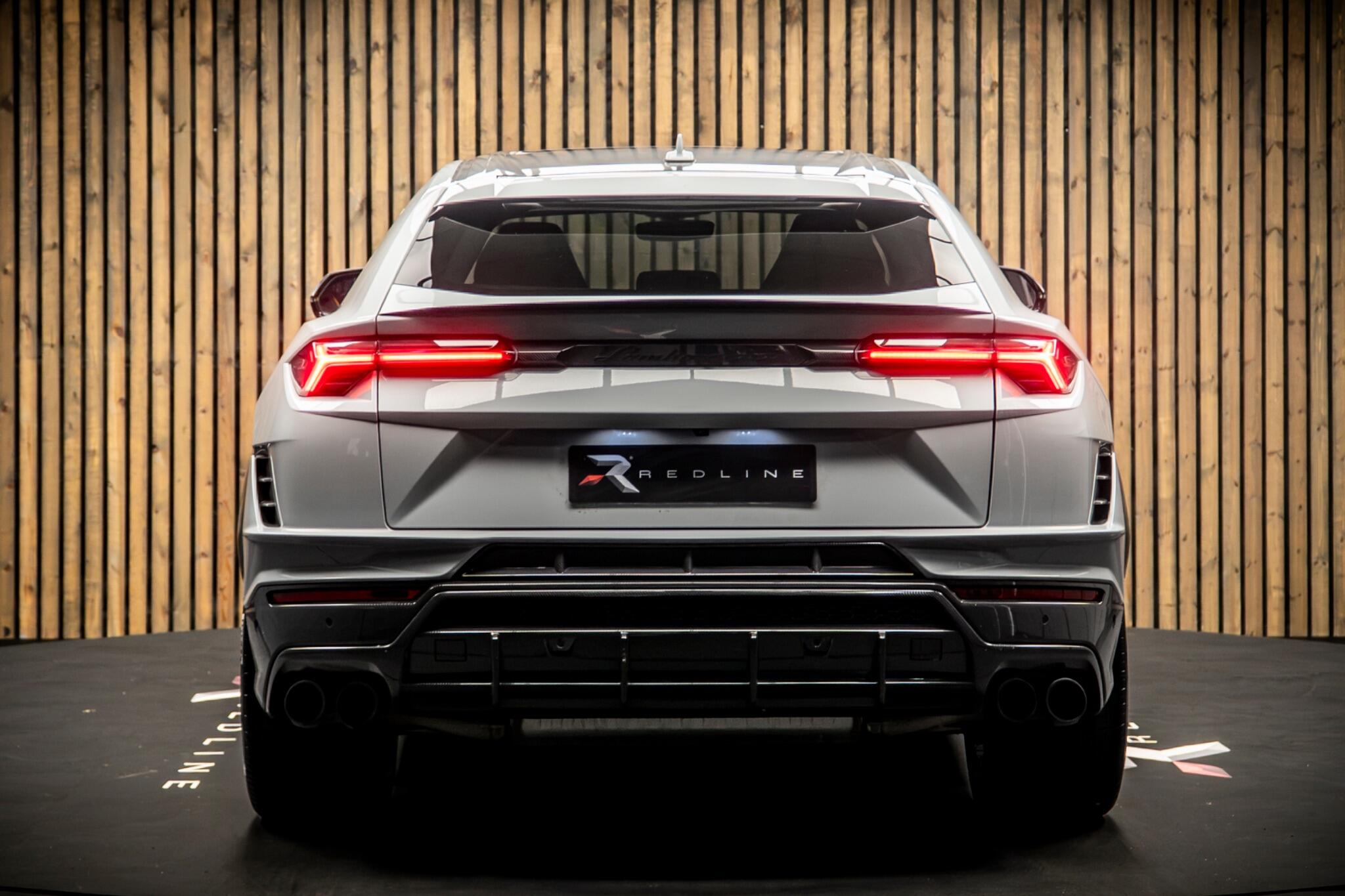 Lamborghini Urus view 6