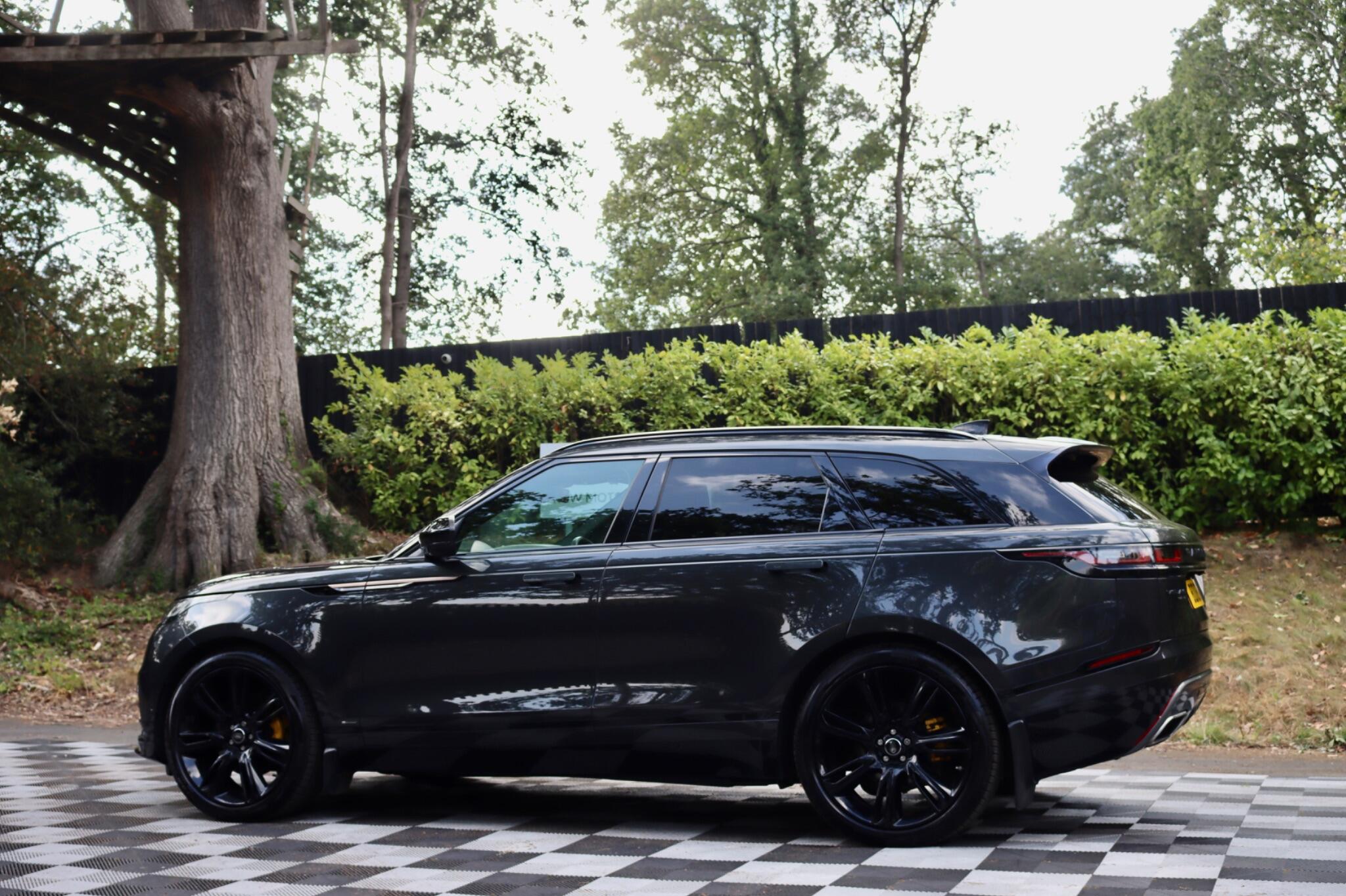 Land Rover Range Rover Velar view 39