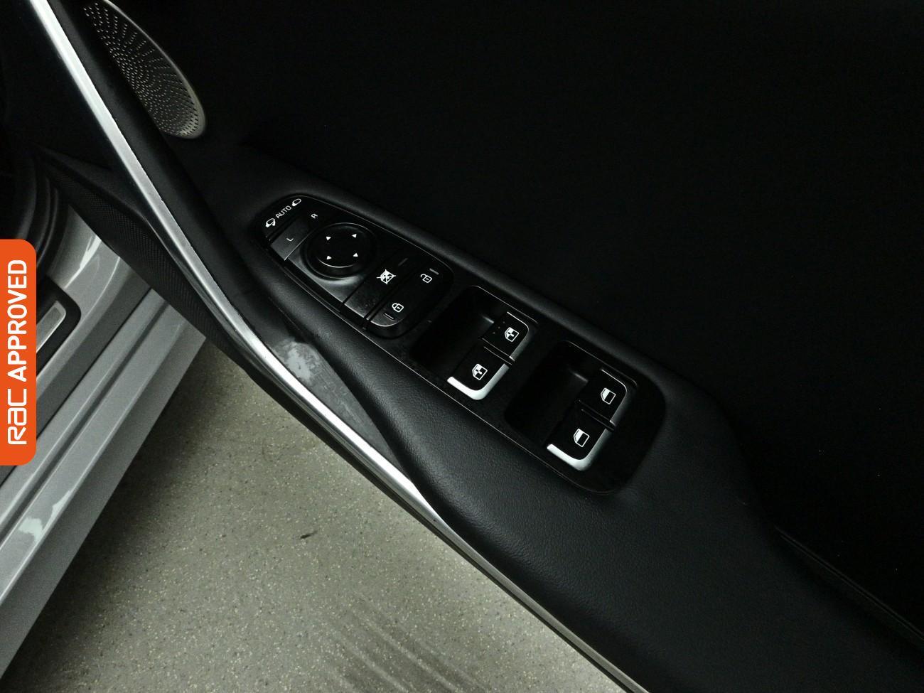Kia Stinger view 25