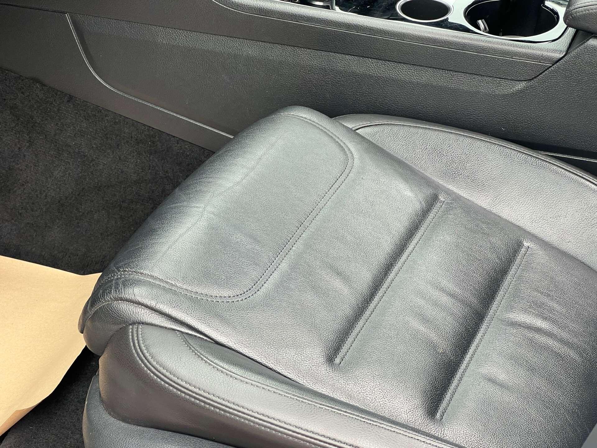 Volkswagen Touareg view 41