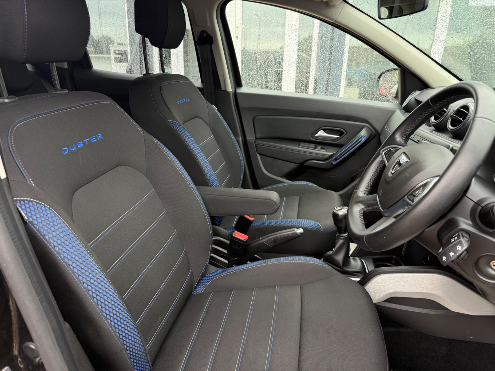 Dacia Duster view 10