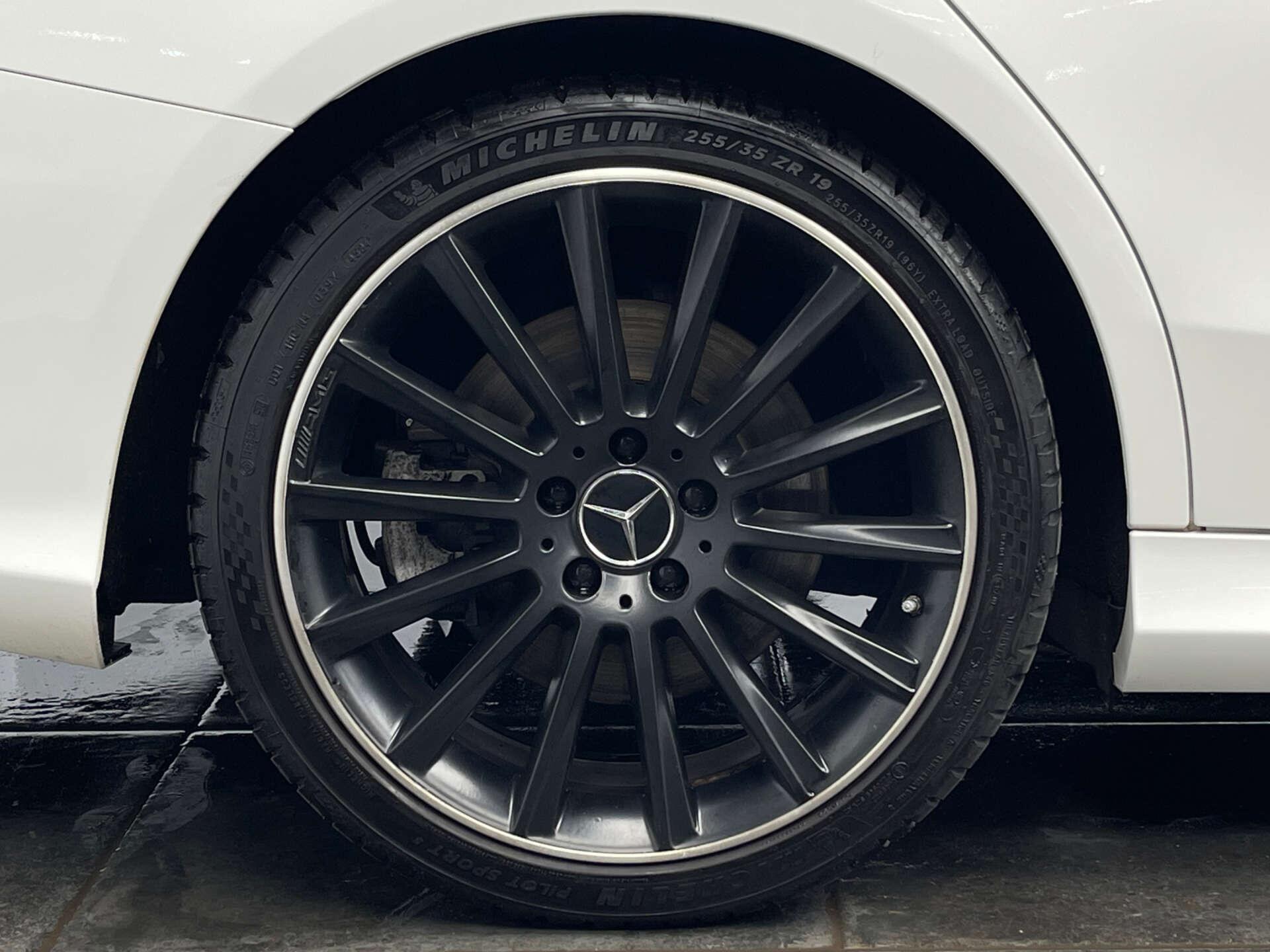 Mercedes-Benz C Class view 33
