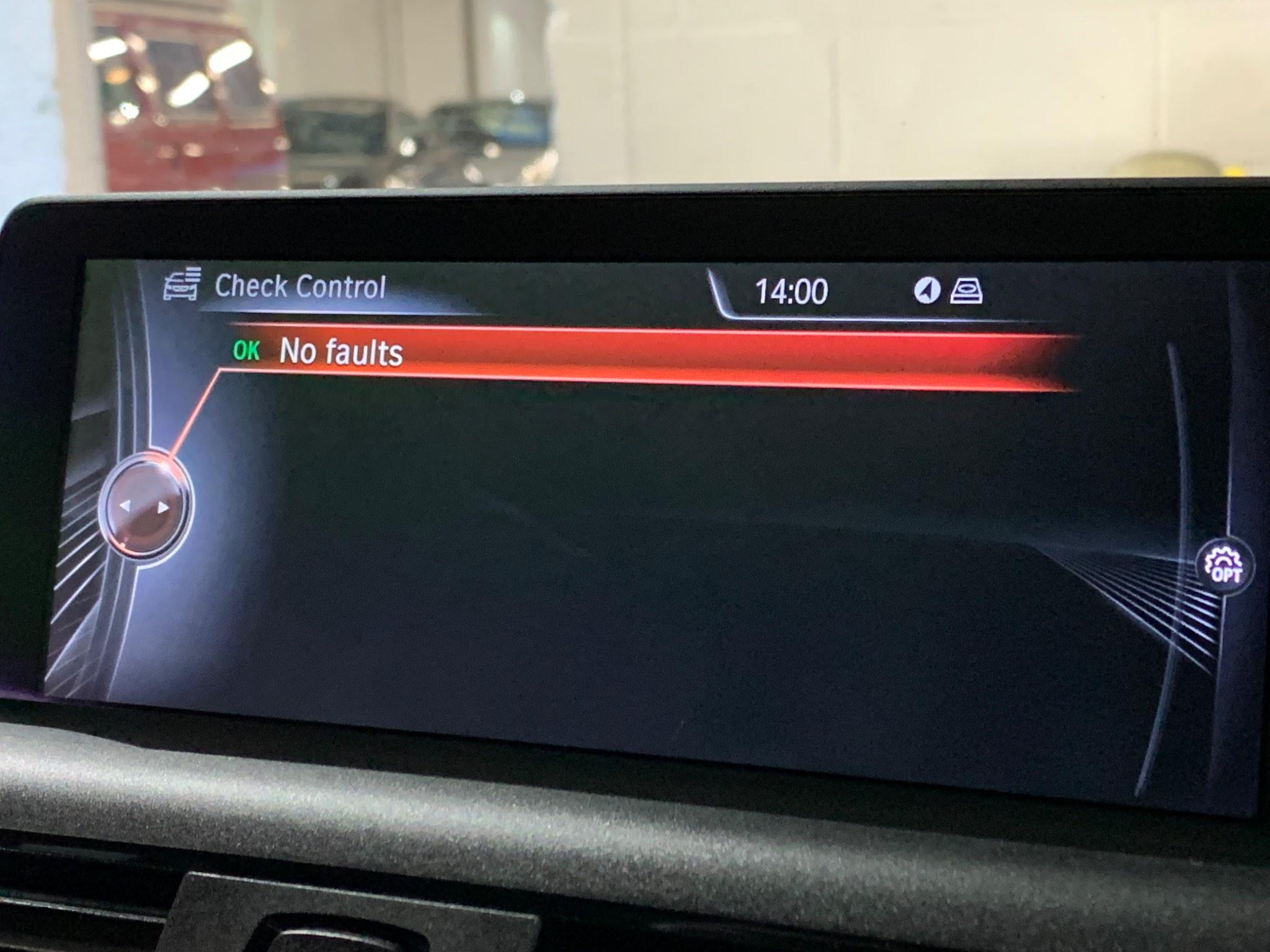 BMW 2 Series view 22