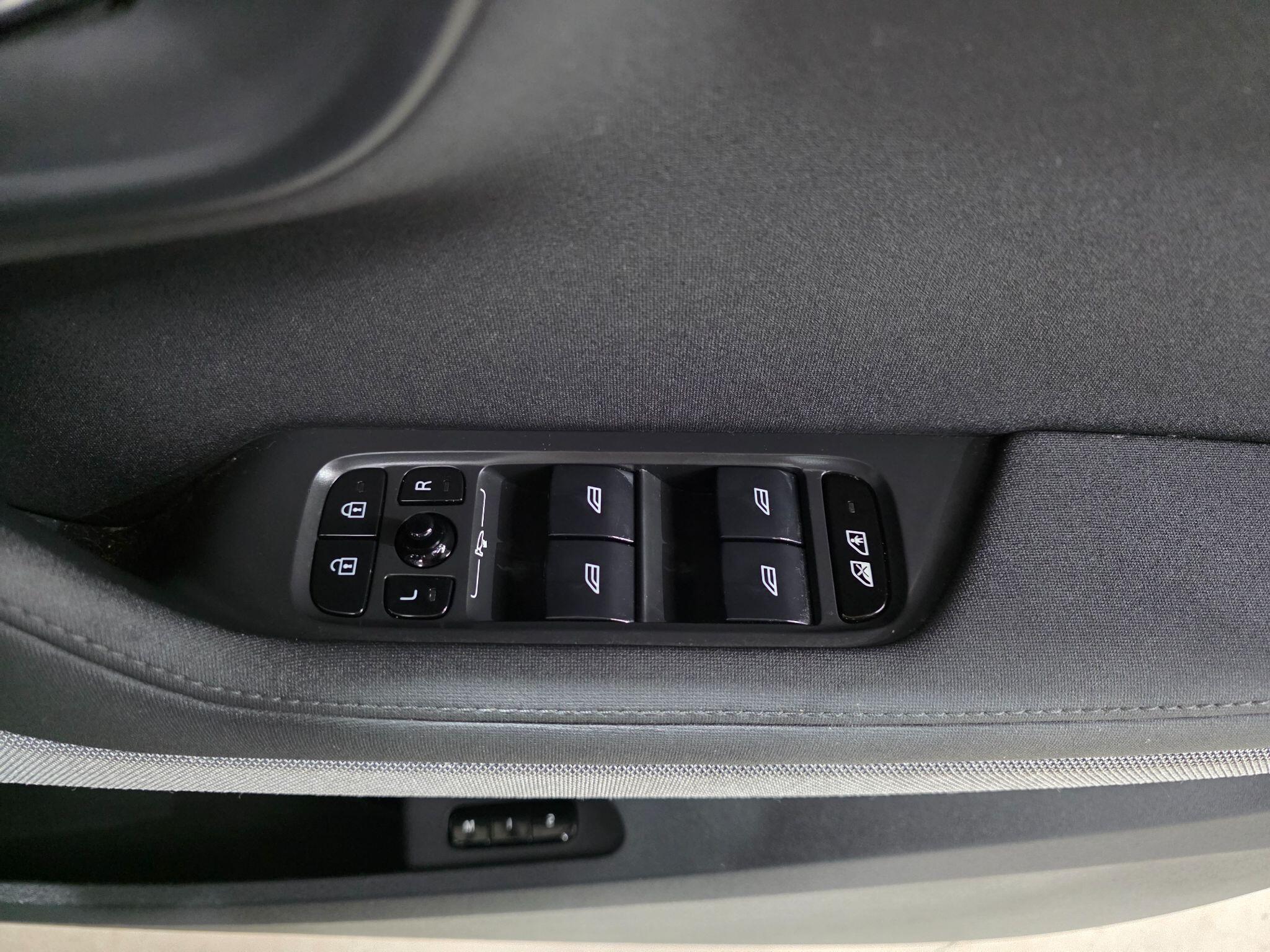 Polestar 78KWH Long view 15