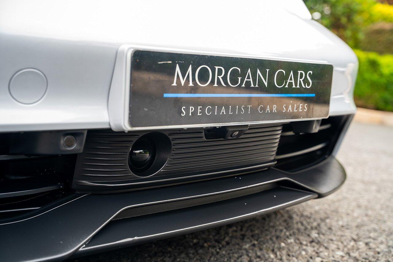 Porsche Taycan view 31