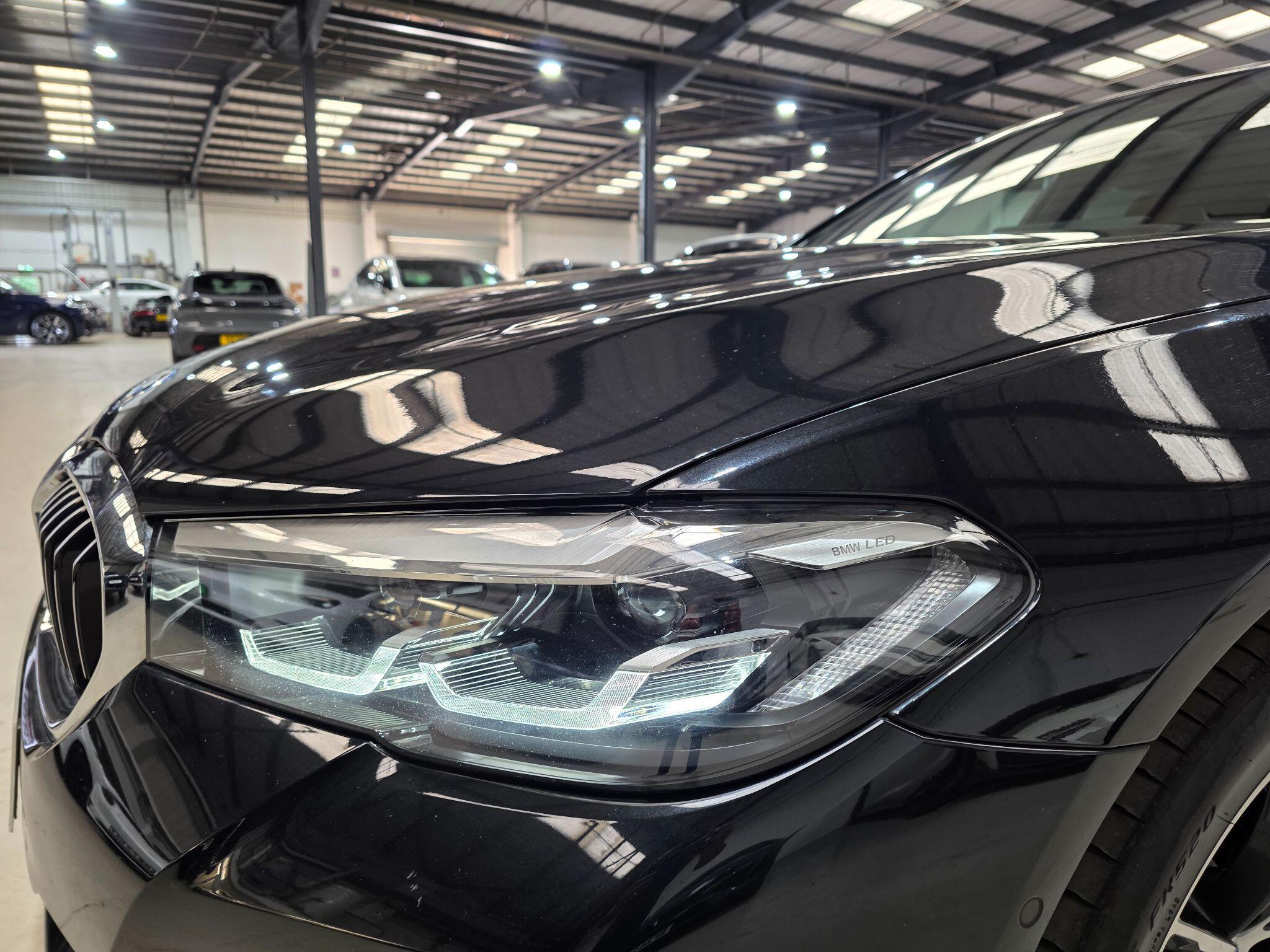 BMW 5 Series view 37