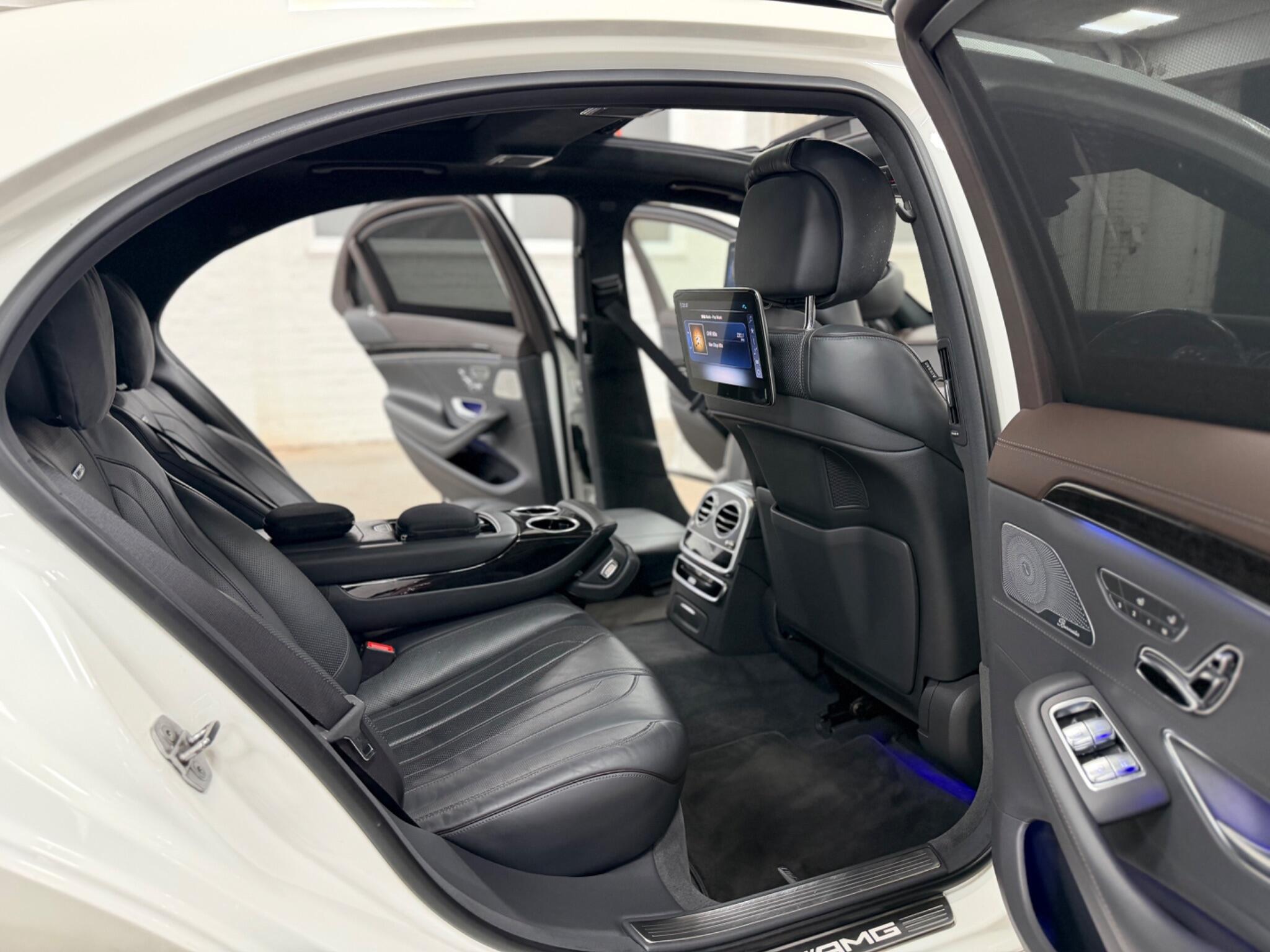 Mercedes-Benz S-Class view 58