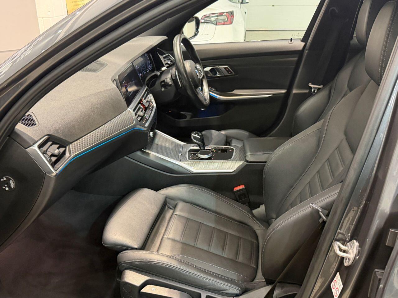 BMW 3 Series view 40